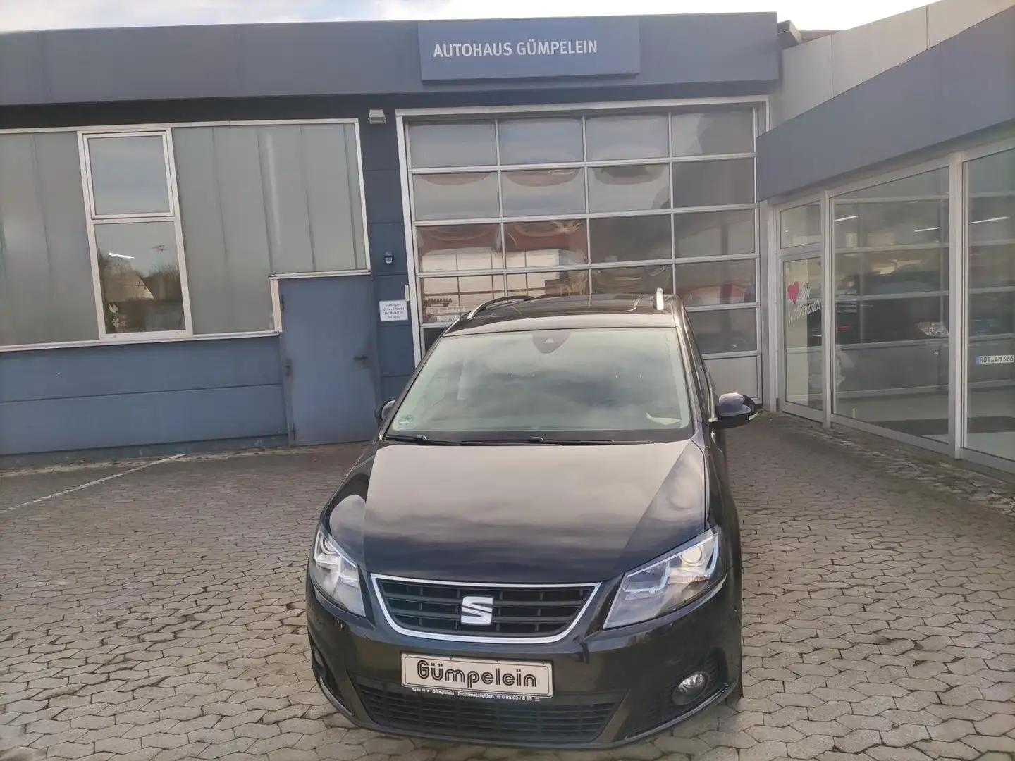 SEAT Alhambra 1,4 TSi Style Чорний - 2