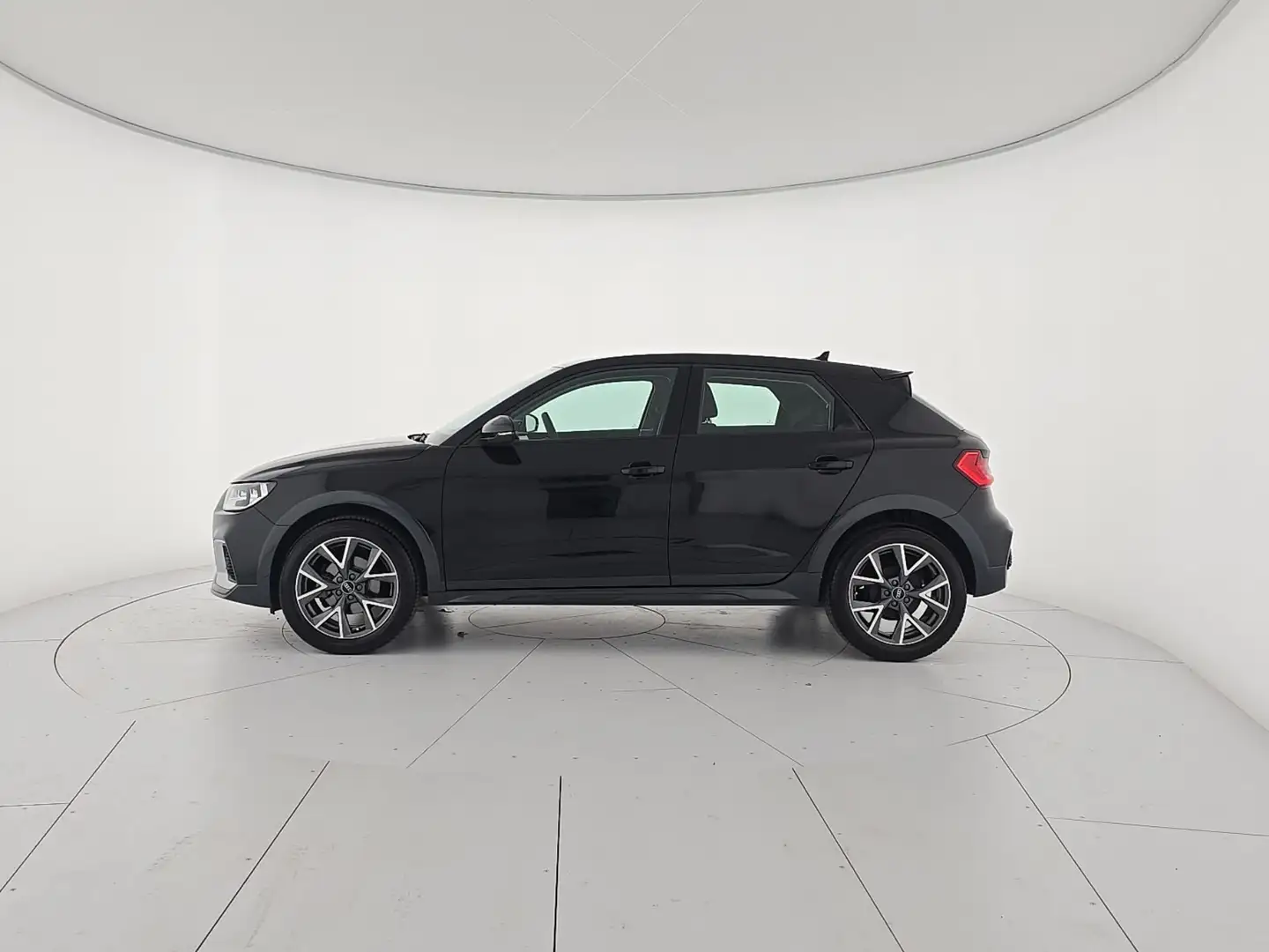 Audi A1 allstreet 25 TFSI Admired Nero - 2