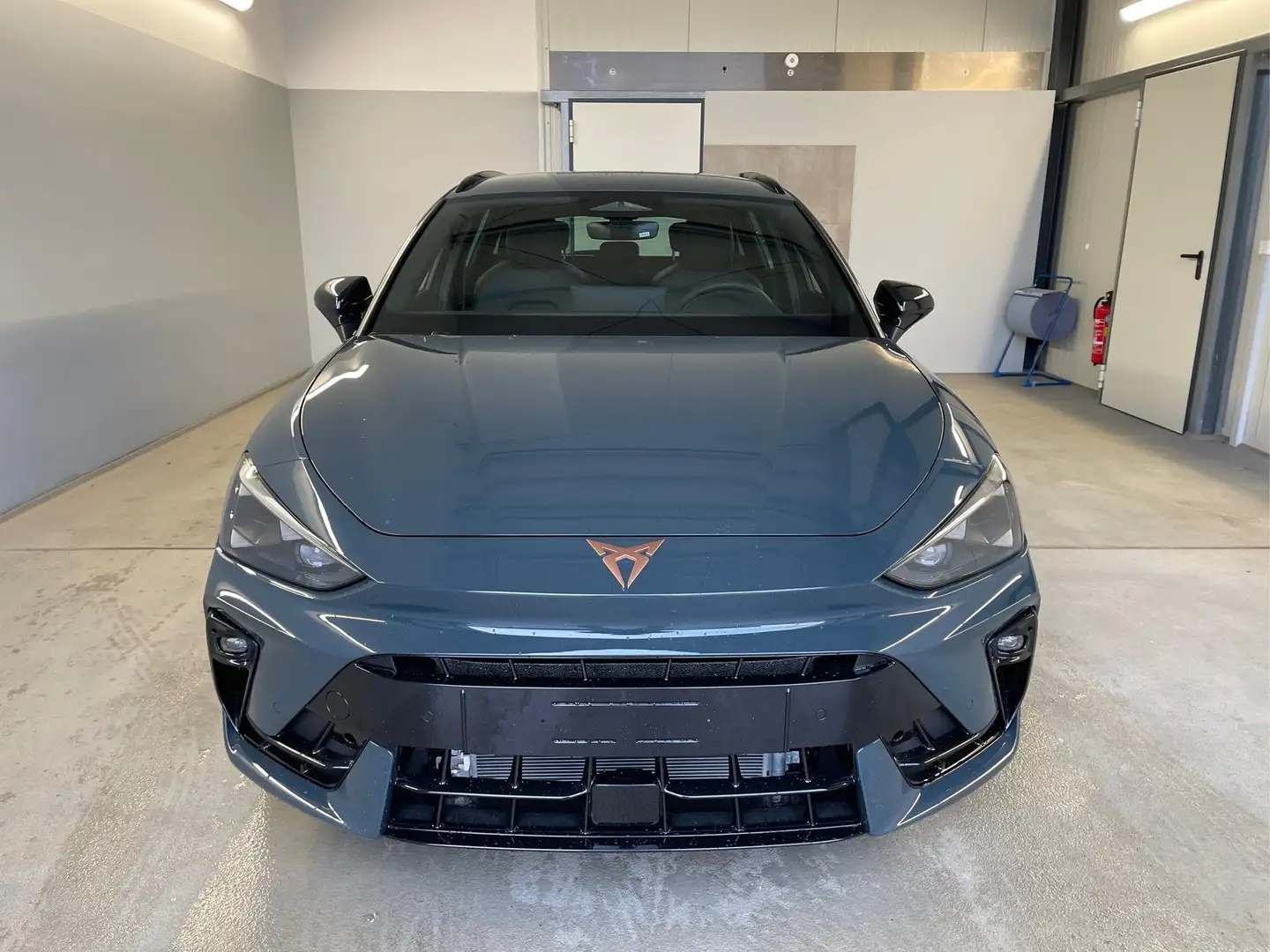 CUPRA Leon ST 150PS TDI DSG AHK+Matrix+Navi+Kessy+Alarm+Ka... Modrá - 2