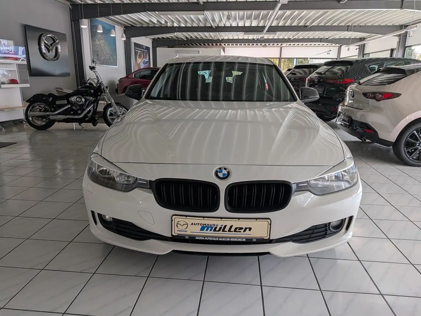 BMW 320 d 320 d Biały - 1