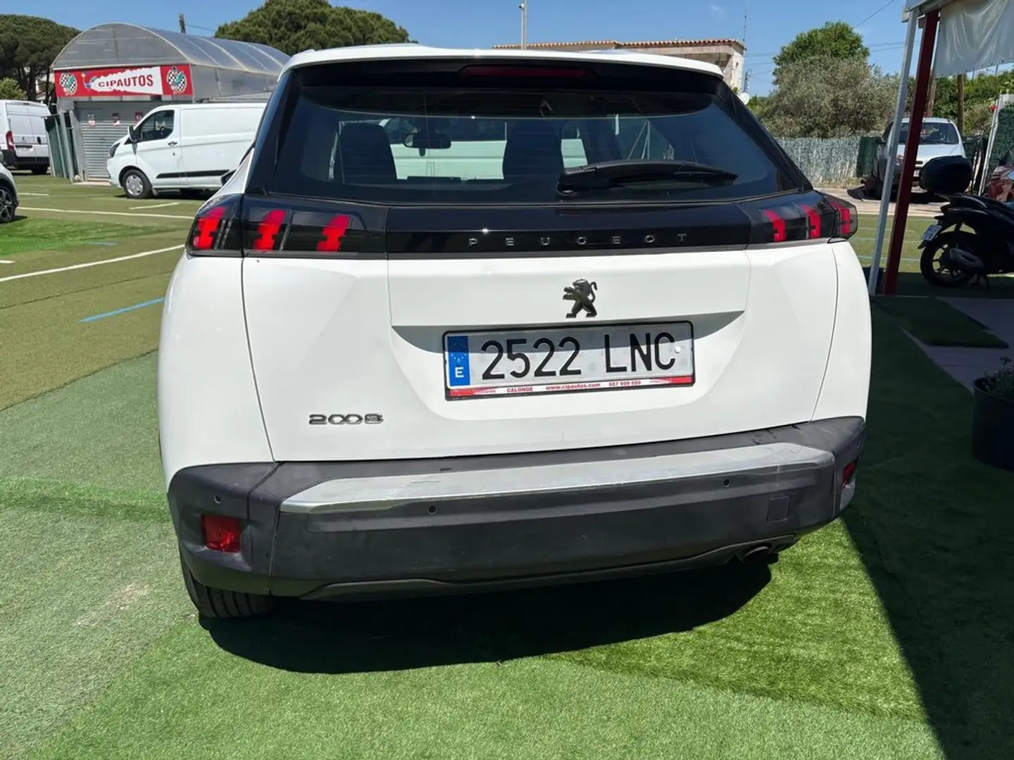 Peugeot 2008 1.2 PureTech S&S Active Pack 100 Blanco - 2