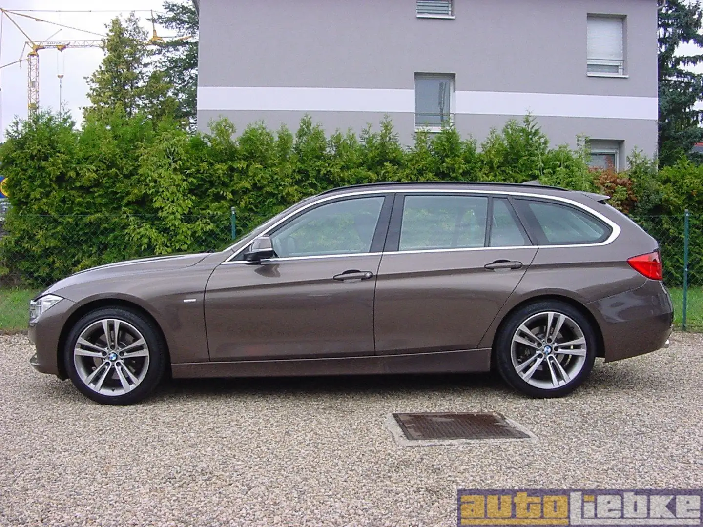 BMW 328 i T. AUT,NAVI,XEN,HUD,PANO,4xSHZ,LEDER,PDC,AHK,BT Bronz - 2