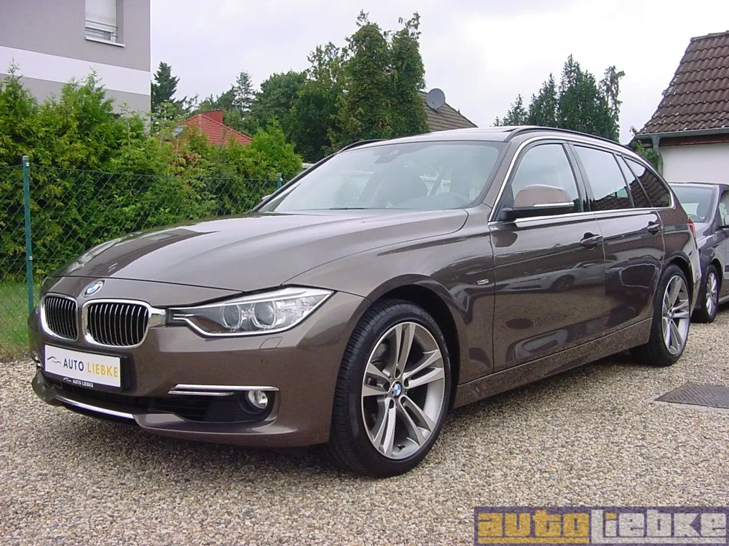 BMW 328 i T. AUT,NAVI,XEN,HUD,PANO,4xSHZ,LEDER,PDC,AHK,BT Bronz - 1