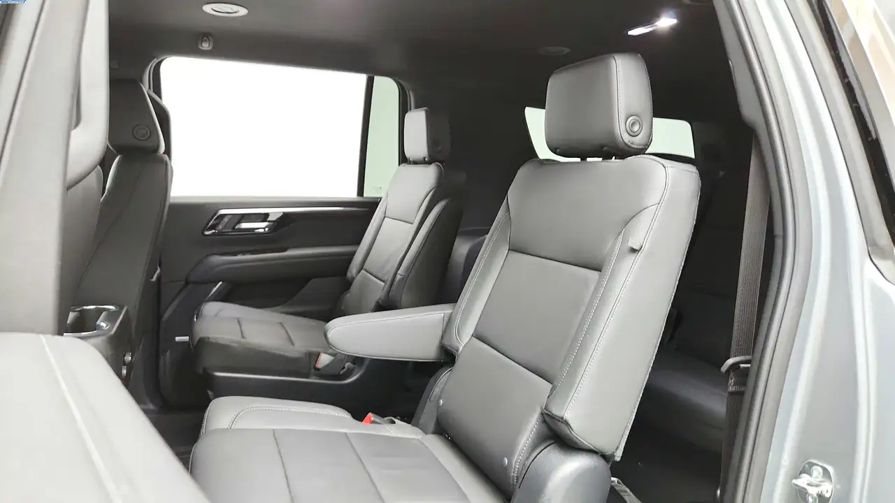 Chevrolet Suburban снимка Chevrolet Suburban