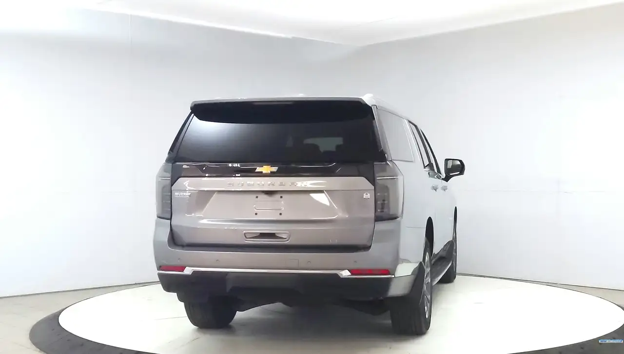 Chevrolet Suburban снимка Chevrolet Suburban