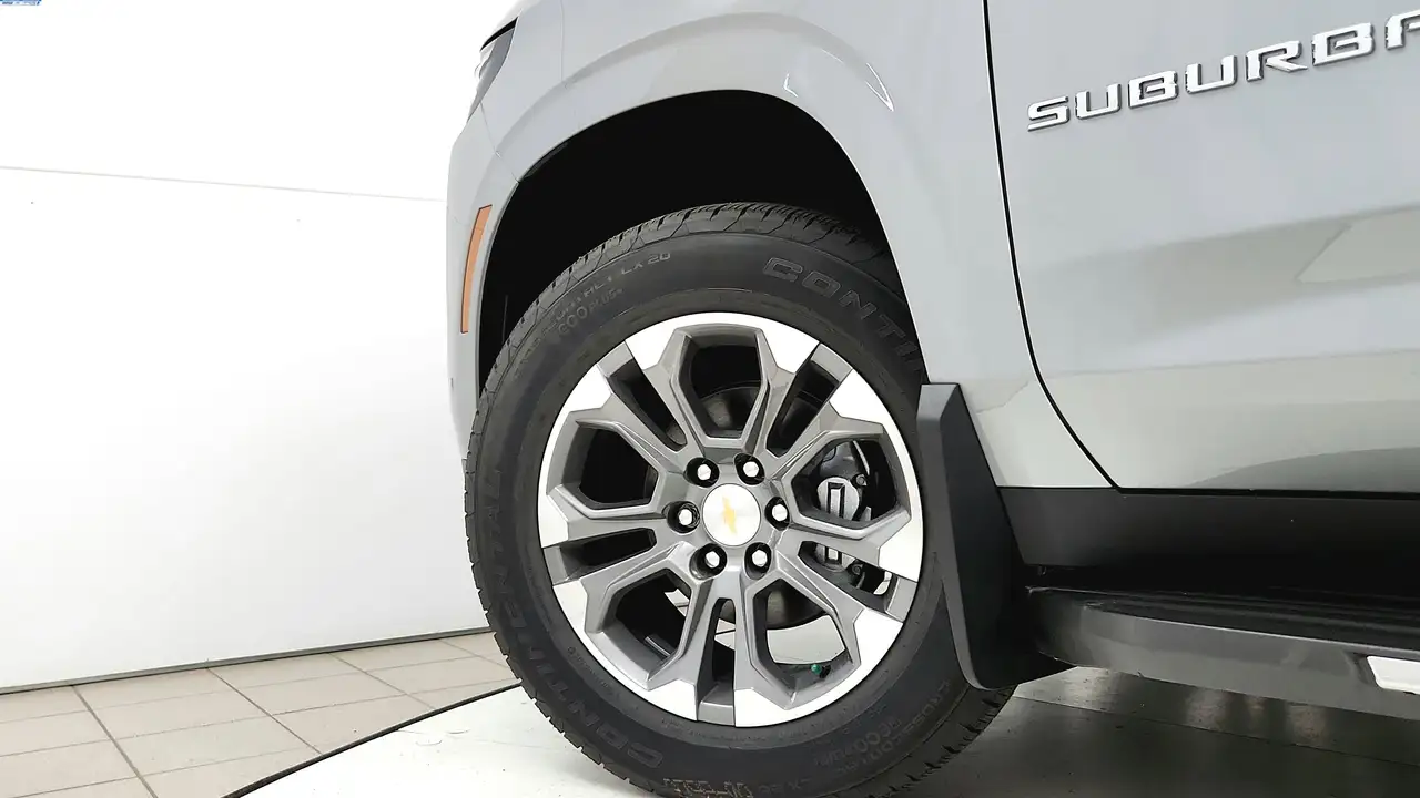 Chevrolet Suburban снимка Chevrolet Suburban