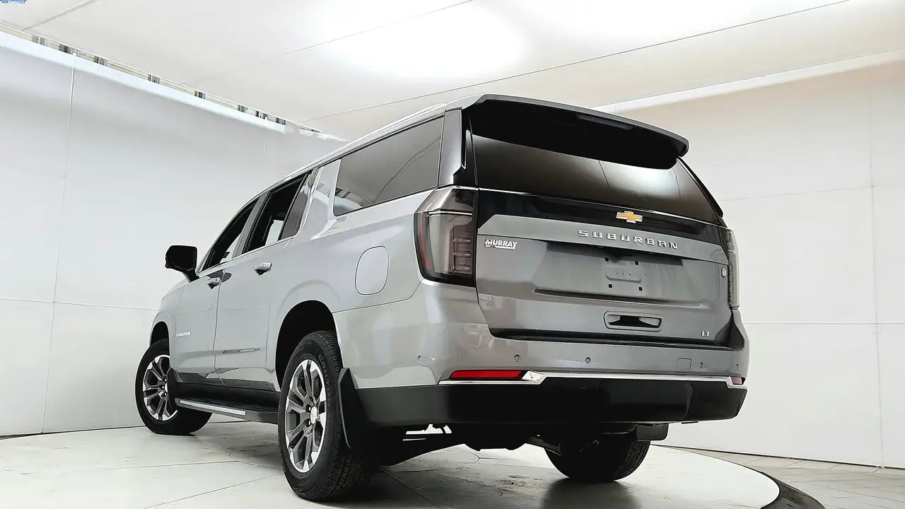 Chevrolet Suburban снимка Chevrolet Suburban