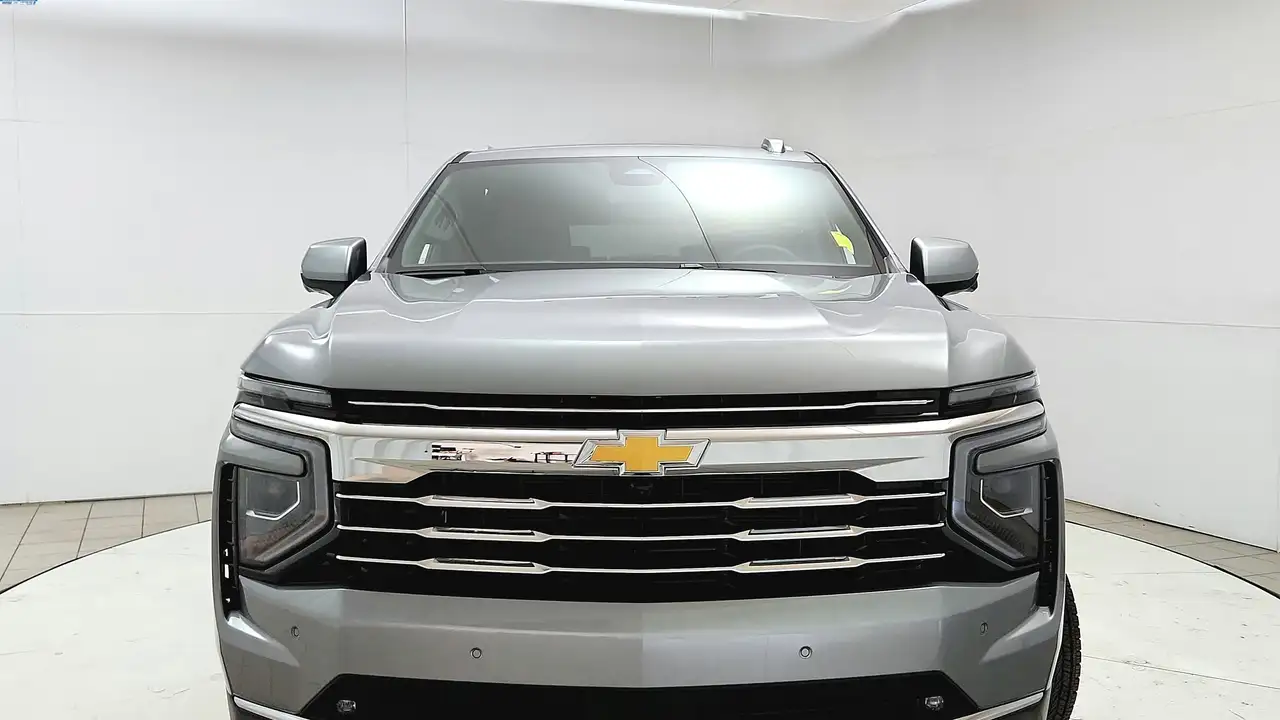 Chevrolet Suburban снимка Chevrolet Suburban