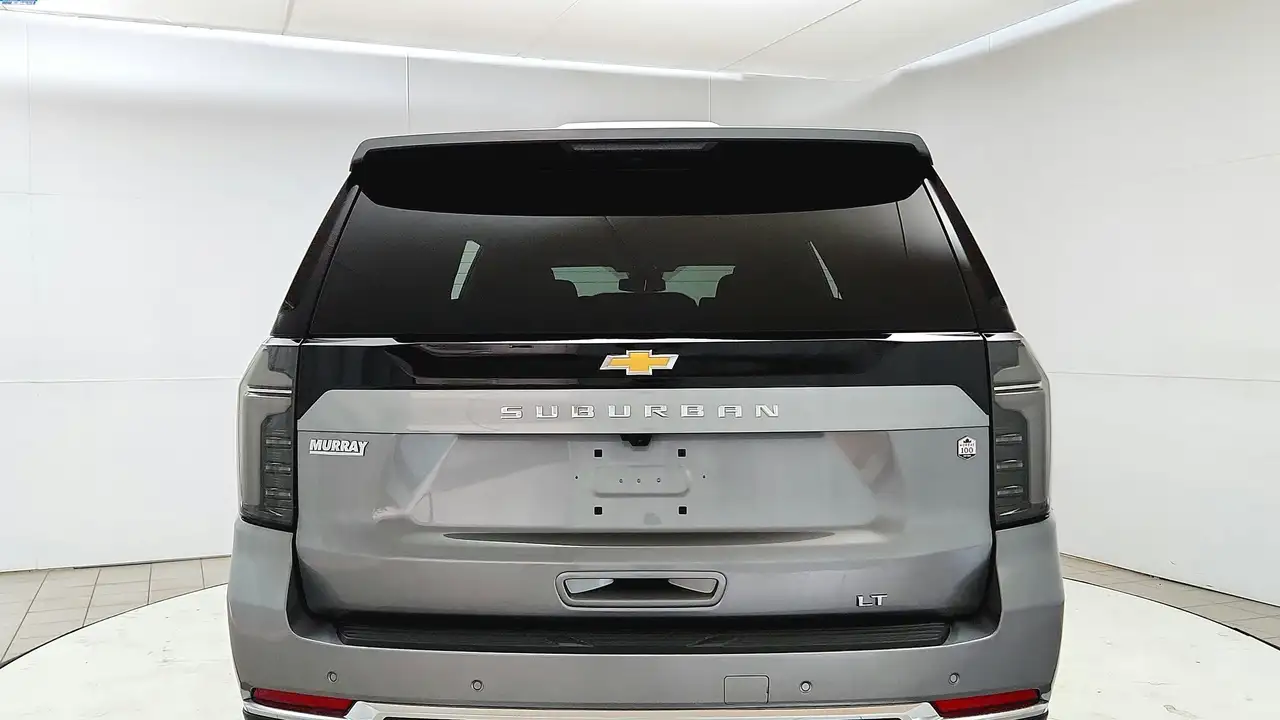 Chevrolet Suburban снимка Chevrolet Suburban