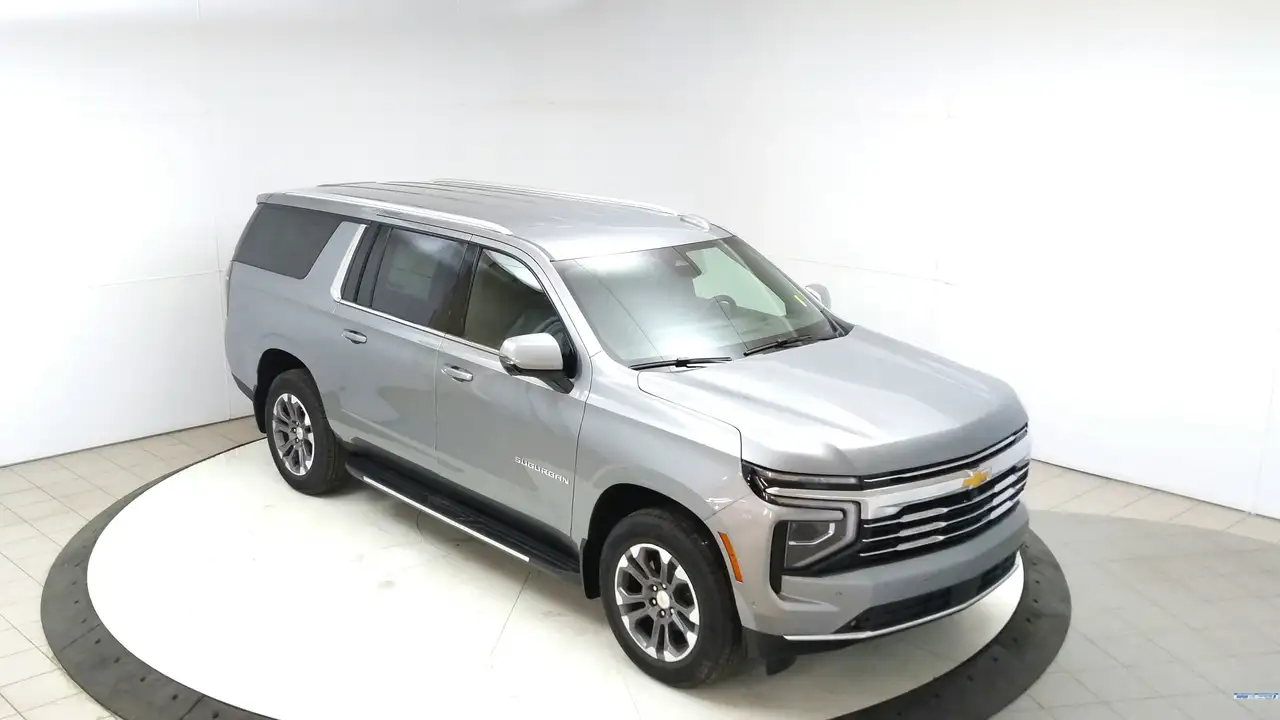 Chevrolet Suburban снимка Chevrolet Suburban