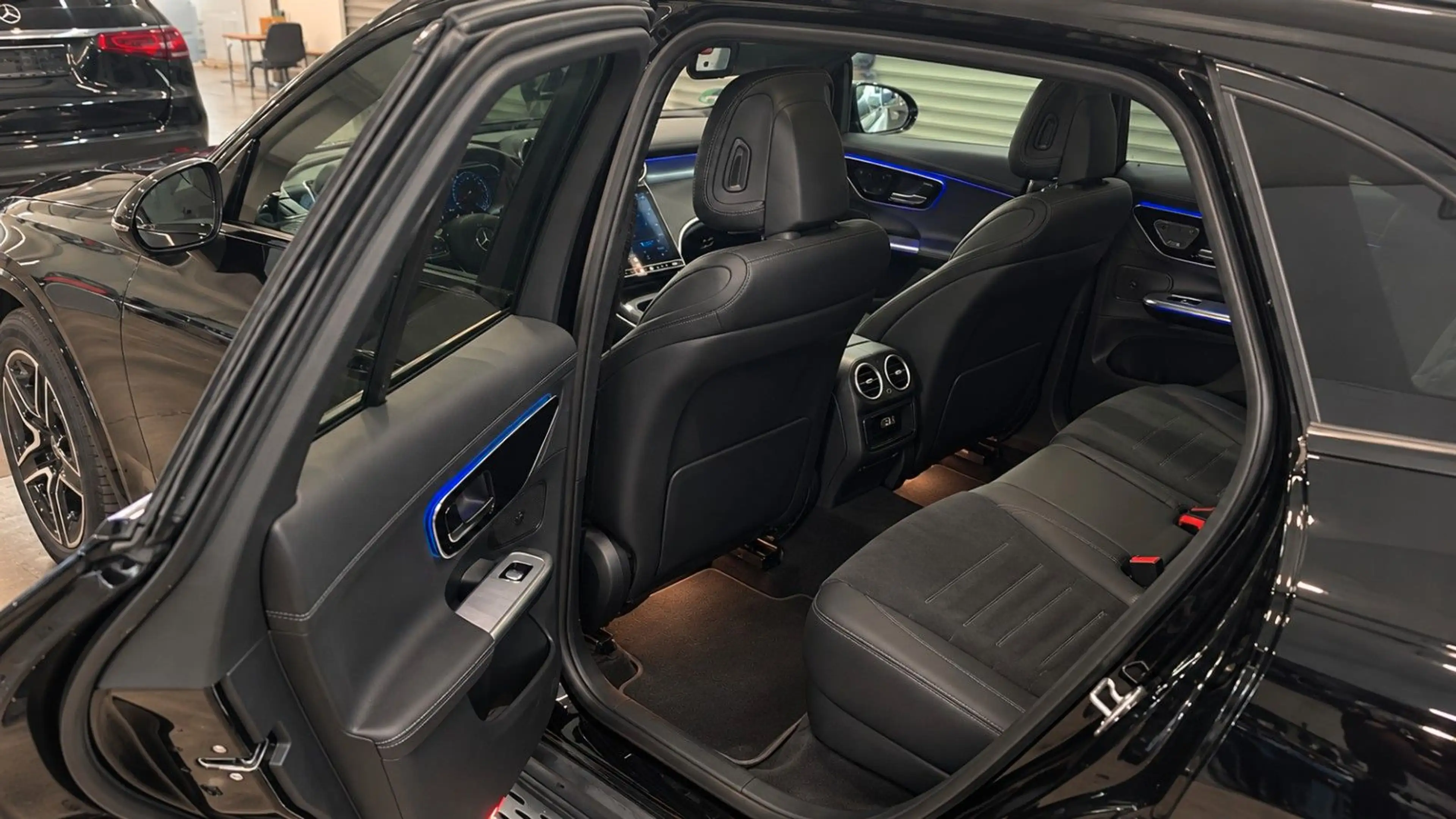 Mercedes-Benz GLC 220 d 4Matic AMG-LINE|NIGHT-PAKET|PANORAMA — photo 10