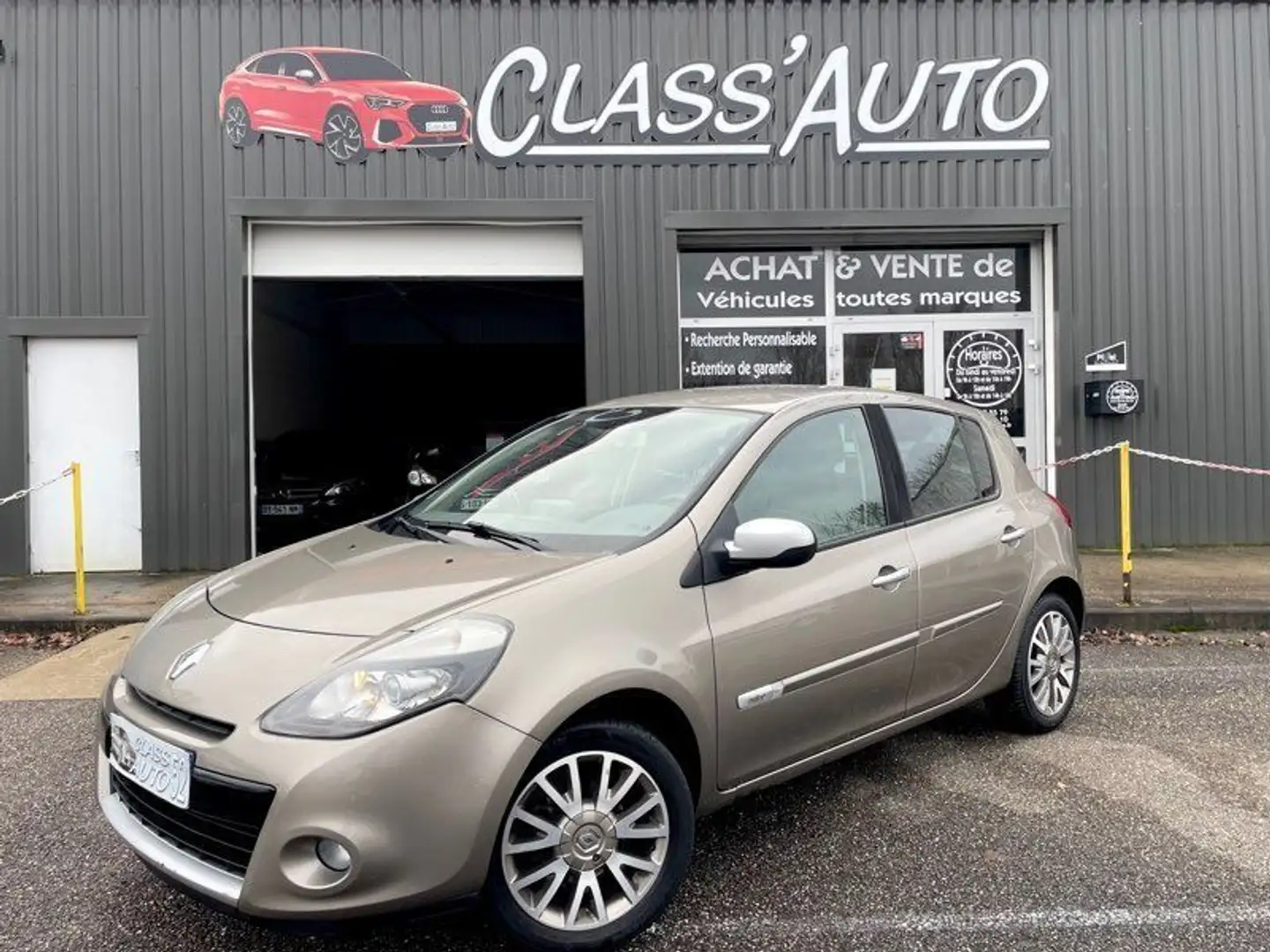 Renault Clio III (2) INITIALE PARIS Tce 100 cv BVM-5 TBE Beige - 2