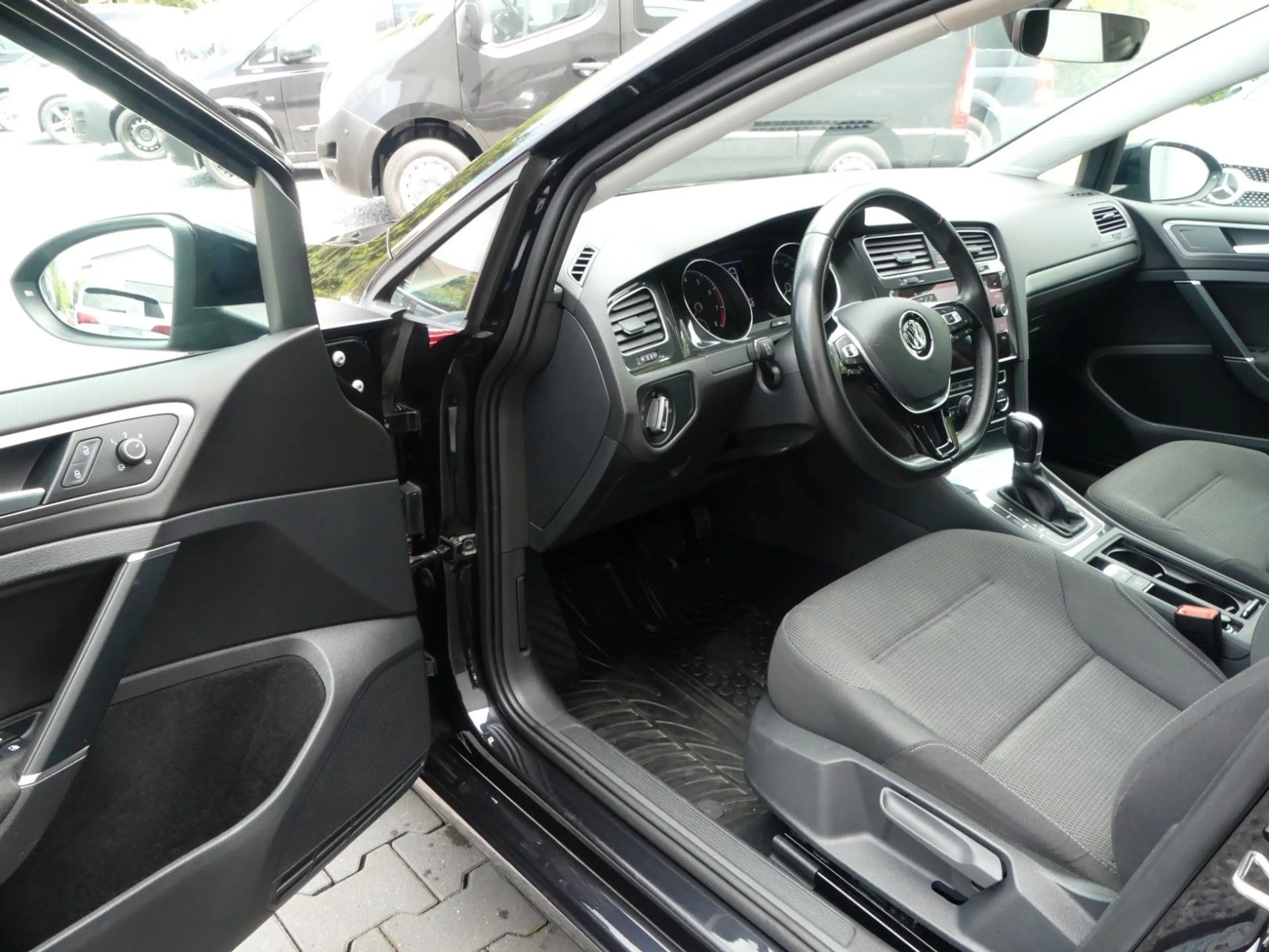 Volkswagen Golf VII Variant Comfortline Navi | PDC | ACC — photo 7