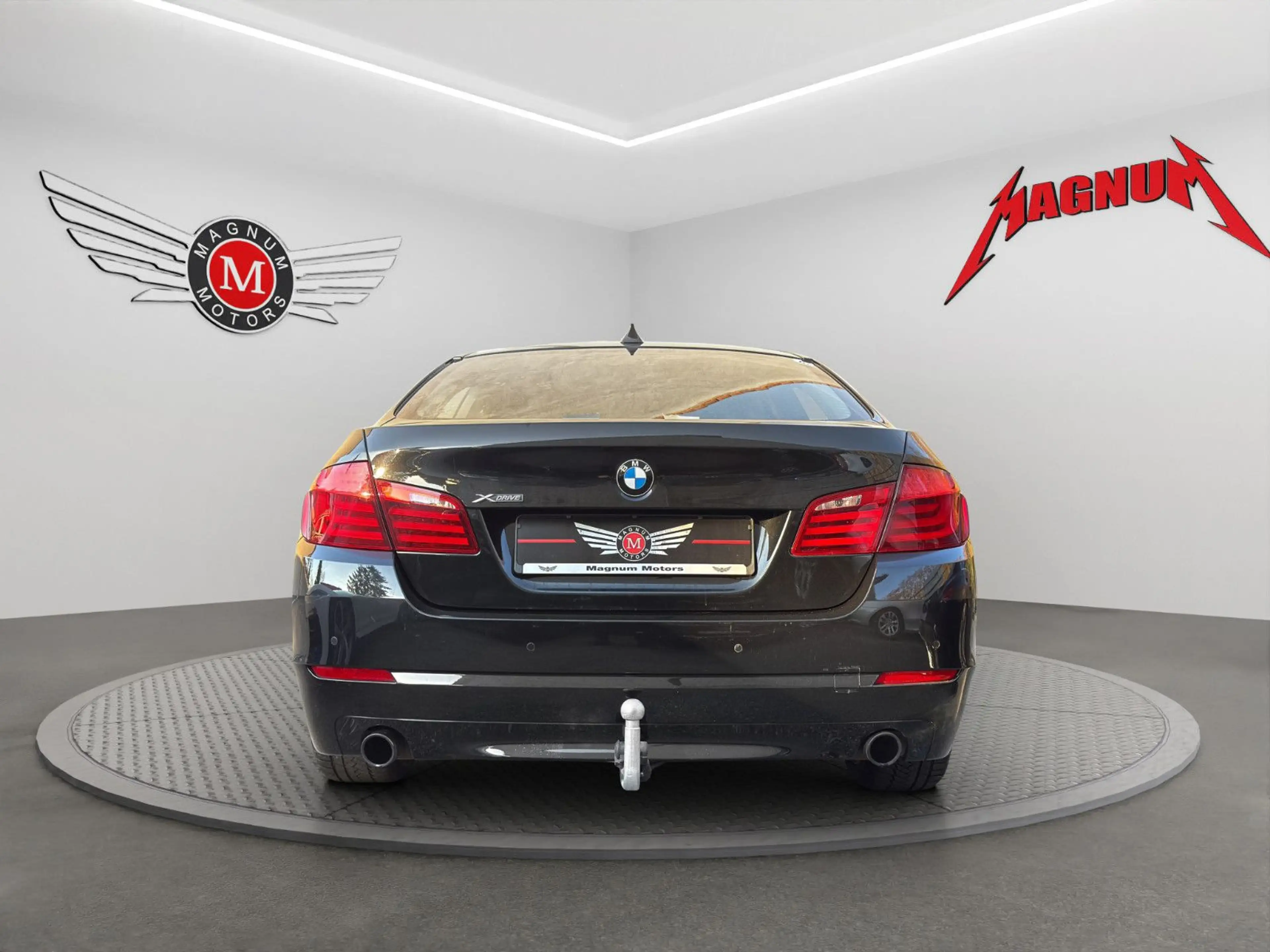 BMW 535 i XD SPORT*Aut.*Leder*Navi*Klimaaut.*AHK*PDC* — photo 9