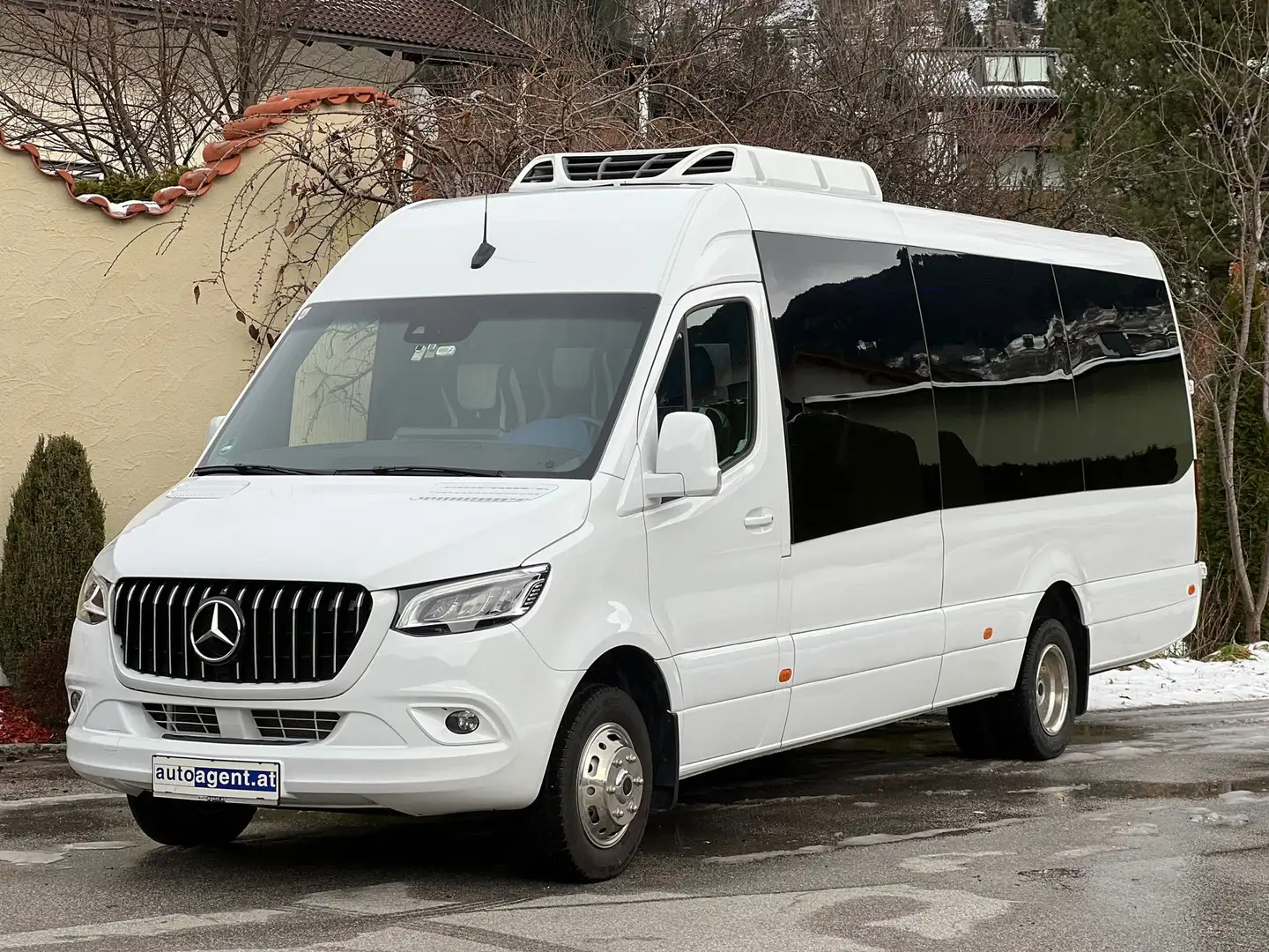 Mercedes-Benz Sprinter Sprinter 519 CDI VIP Edition 19+1+1 Sitze Weiß - 1