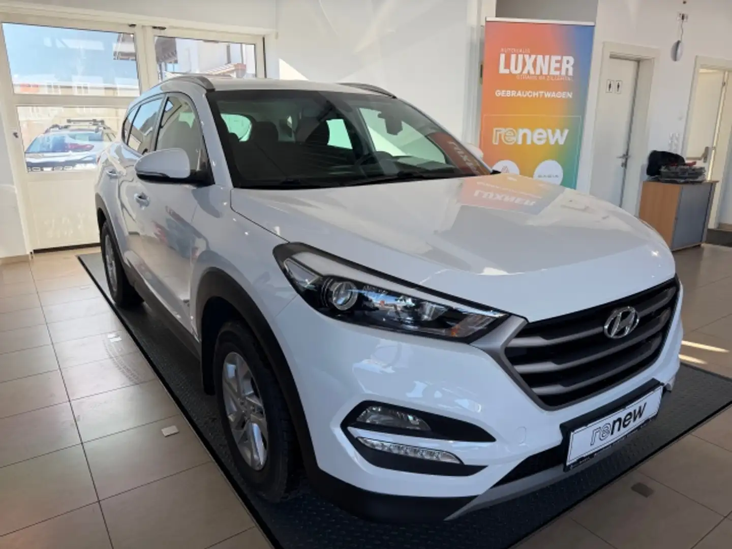 Hyundai TUCSON HyundaiTucson2,0CRDI Weiß - 1