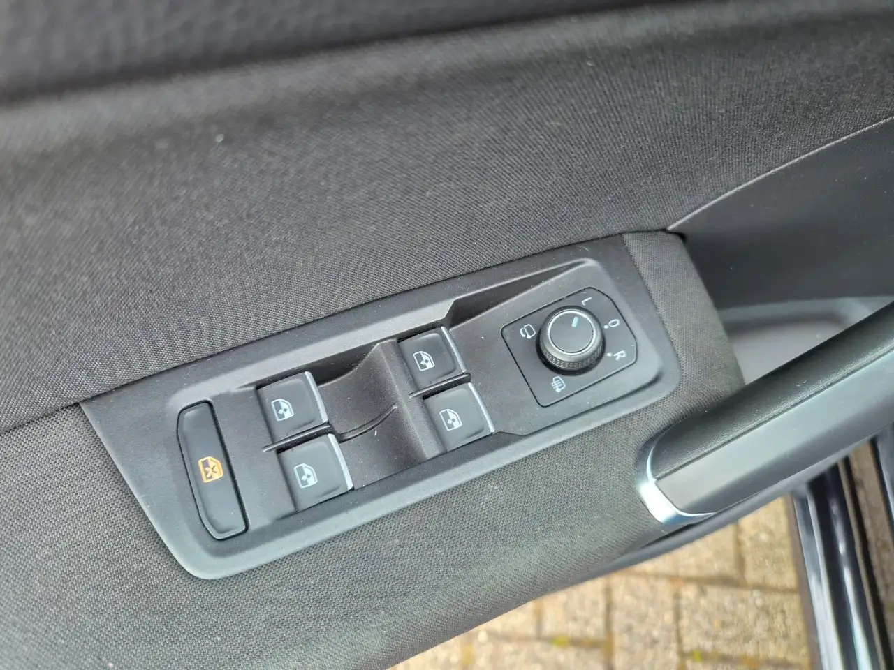 Volkswagen Touran Highline/7-Sitzer/Navi/PDC/Garantie/2.Hd, миниатюра 28