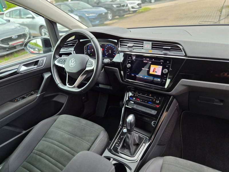 Volkswagen Touran Highline/7-Sitzer/Navi/PDC/Garantie/2.Hd — photo 13