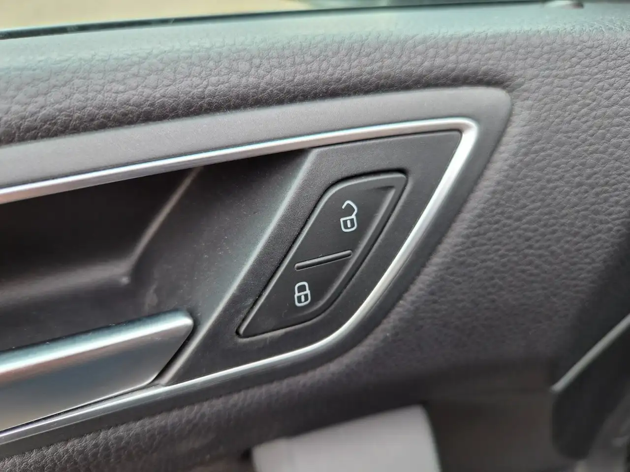 Volkswagen Touran Highline/7-Sitzer/Navi/PDC/Garantie/2.Hd, миниатюра 29