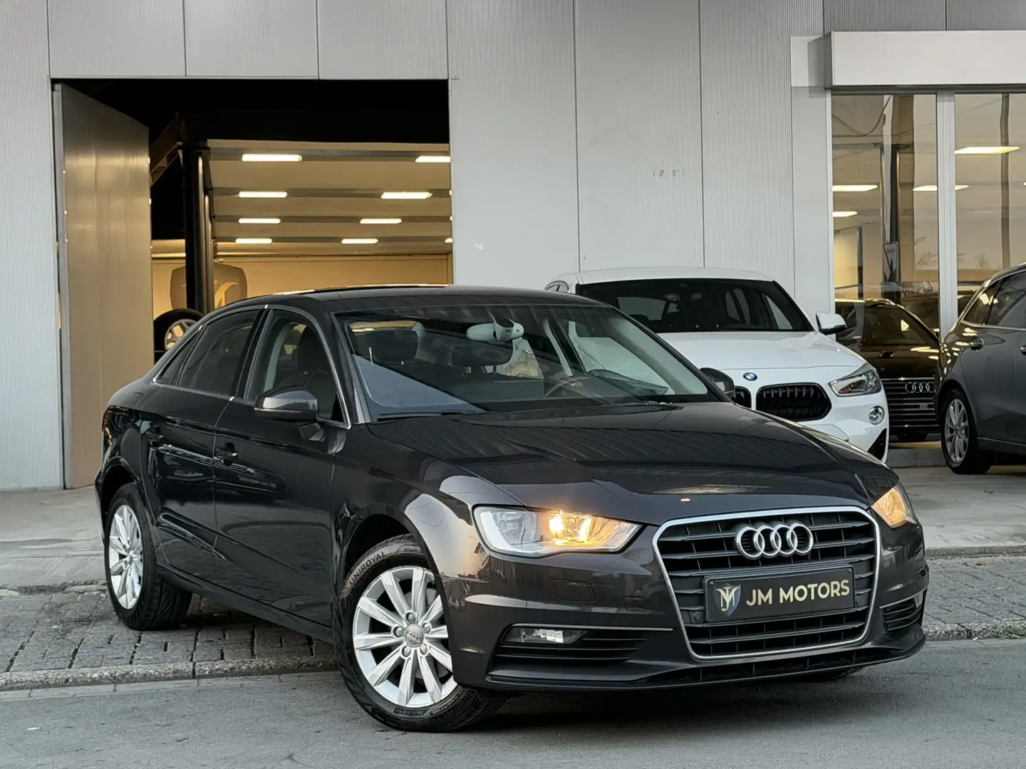 Audi A3 1.6 TDi S tronic • Automaat • Leder • Navi Braun - 2
