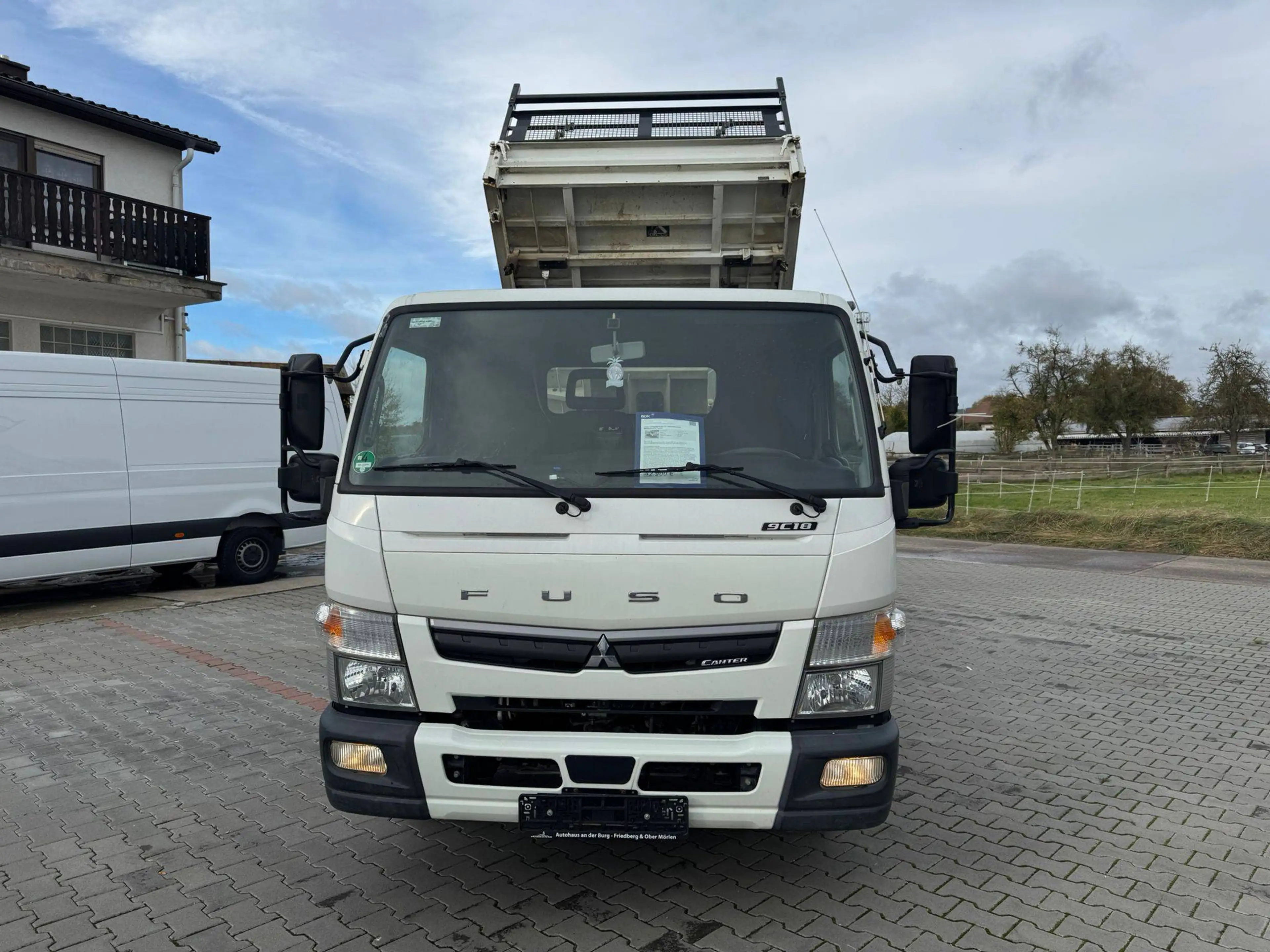Mitsubishi Canter Fuso Canter 3 Seiten Kipper — photo 2