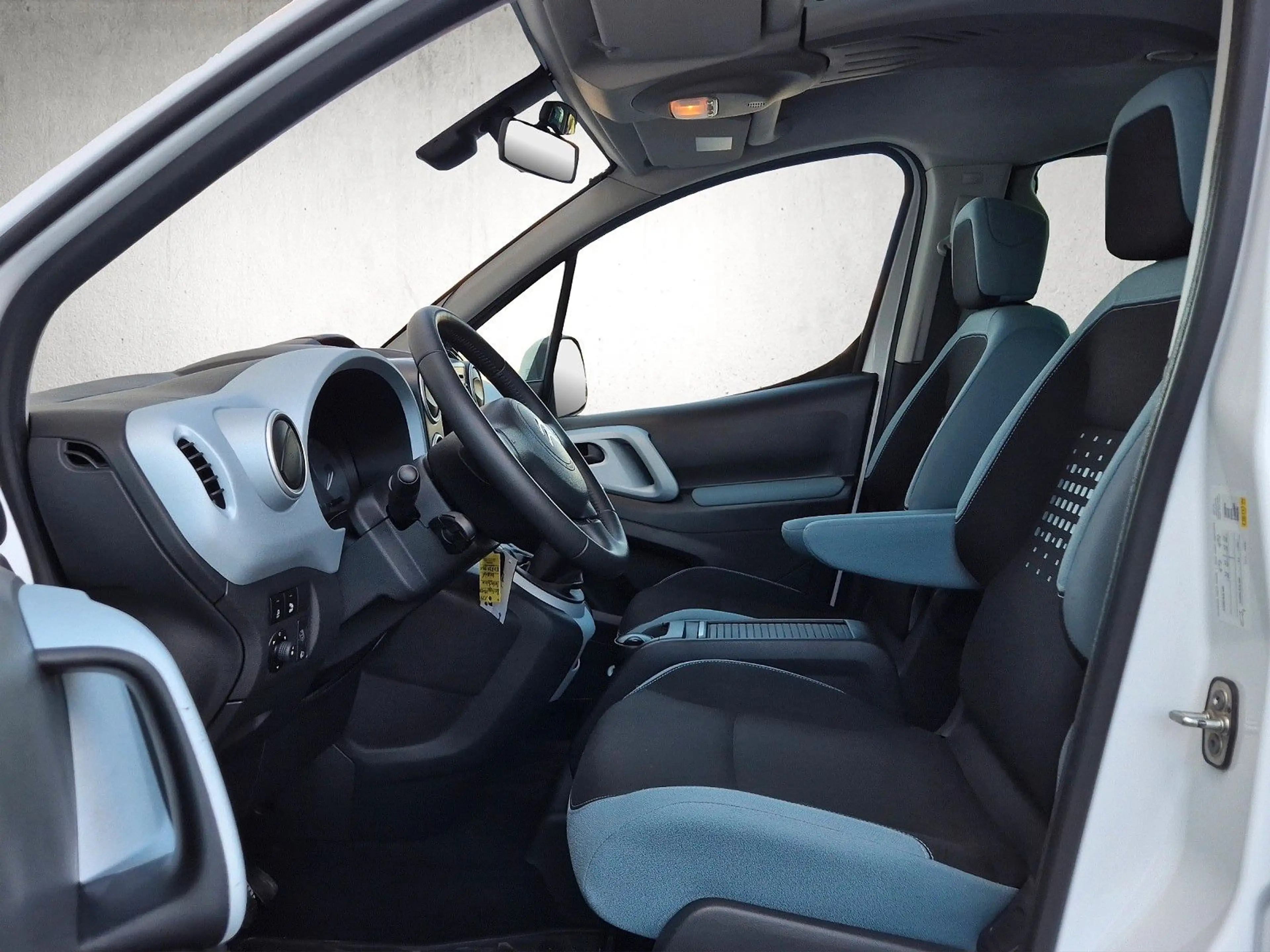 Citroen Berlingo 1.6 Selection/Glasdach/Modutop/Family — photo 11
