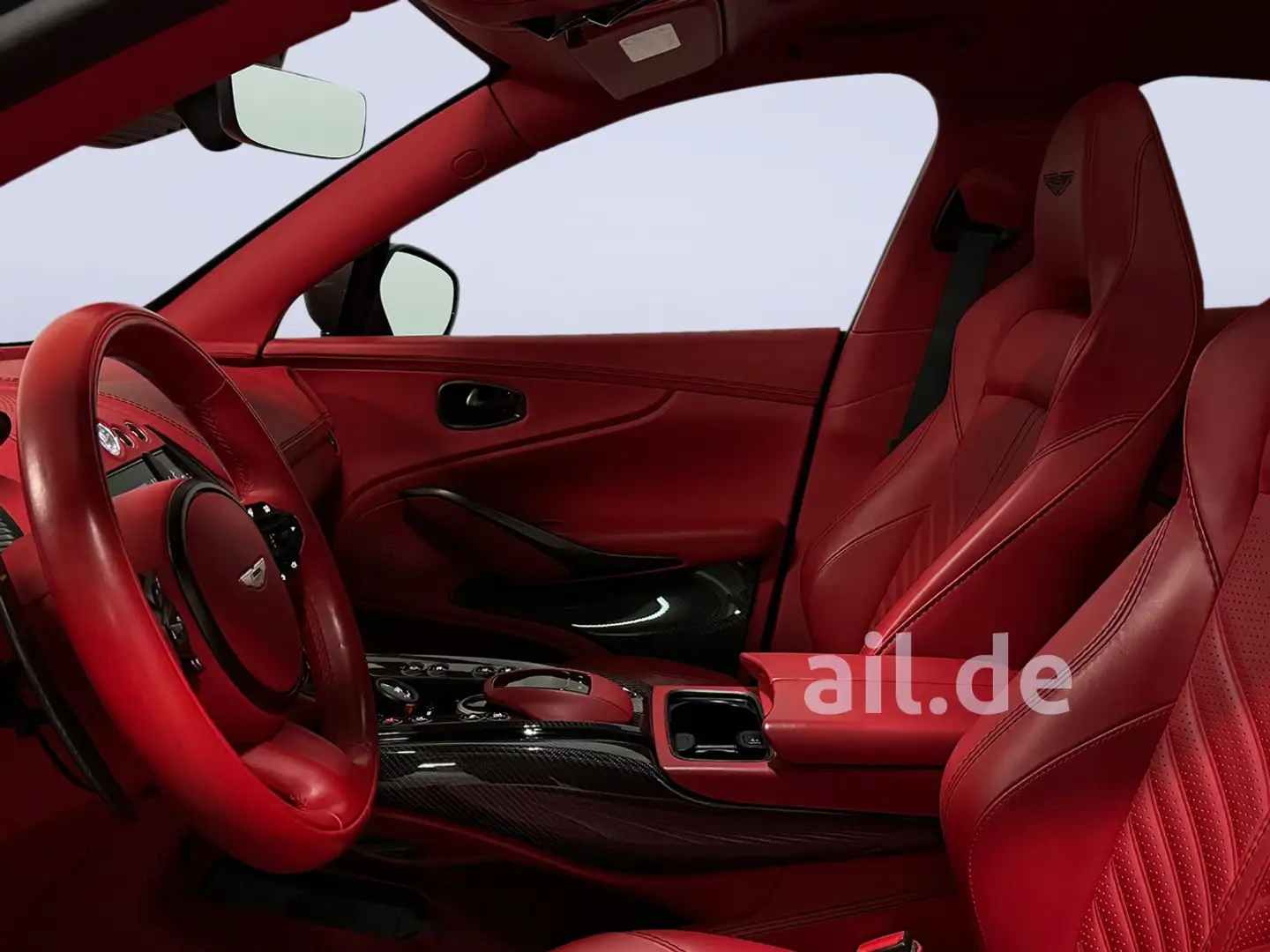 Aston Martin DBX 707 Schwarz - 2