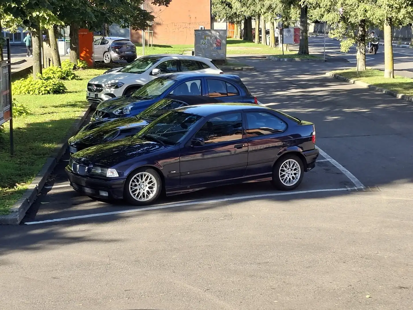 BMW 323 323ti compact - 1