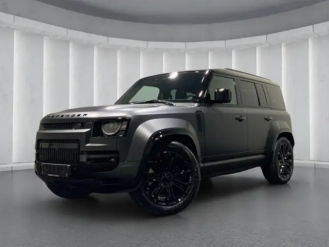 Land Rover Defender 110 P635 OCTA BLACK 4.4 V8 22 Forged Carbon | AHK