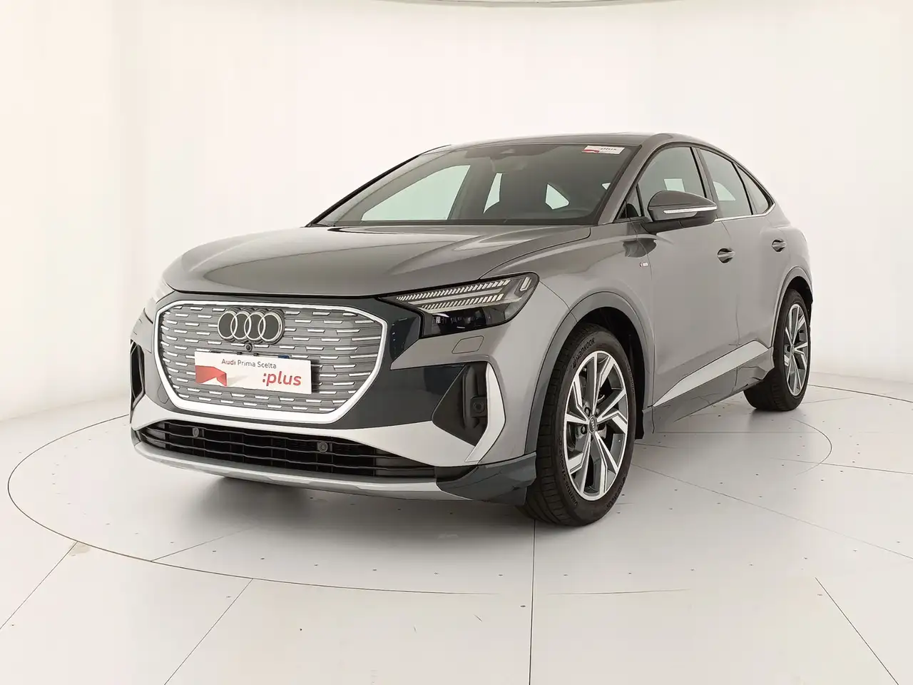 Audi Q4 e-tron sportback e-tron 45 s line edition — photo 1 of 14