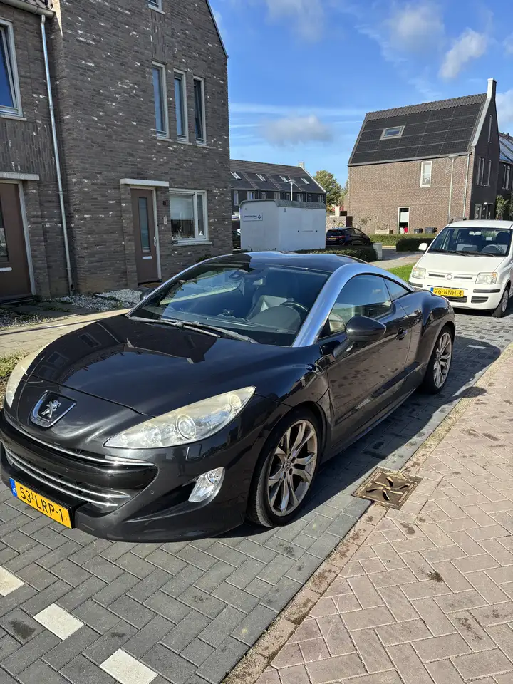 Peugeot RCZ
