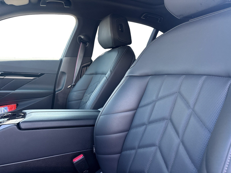 BMW 520 i Lim Aut M SportPro — photo 6
