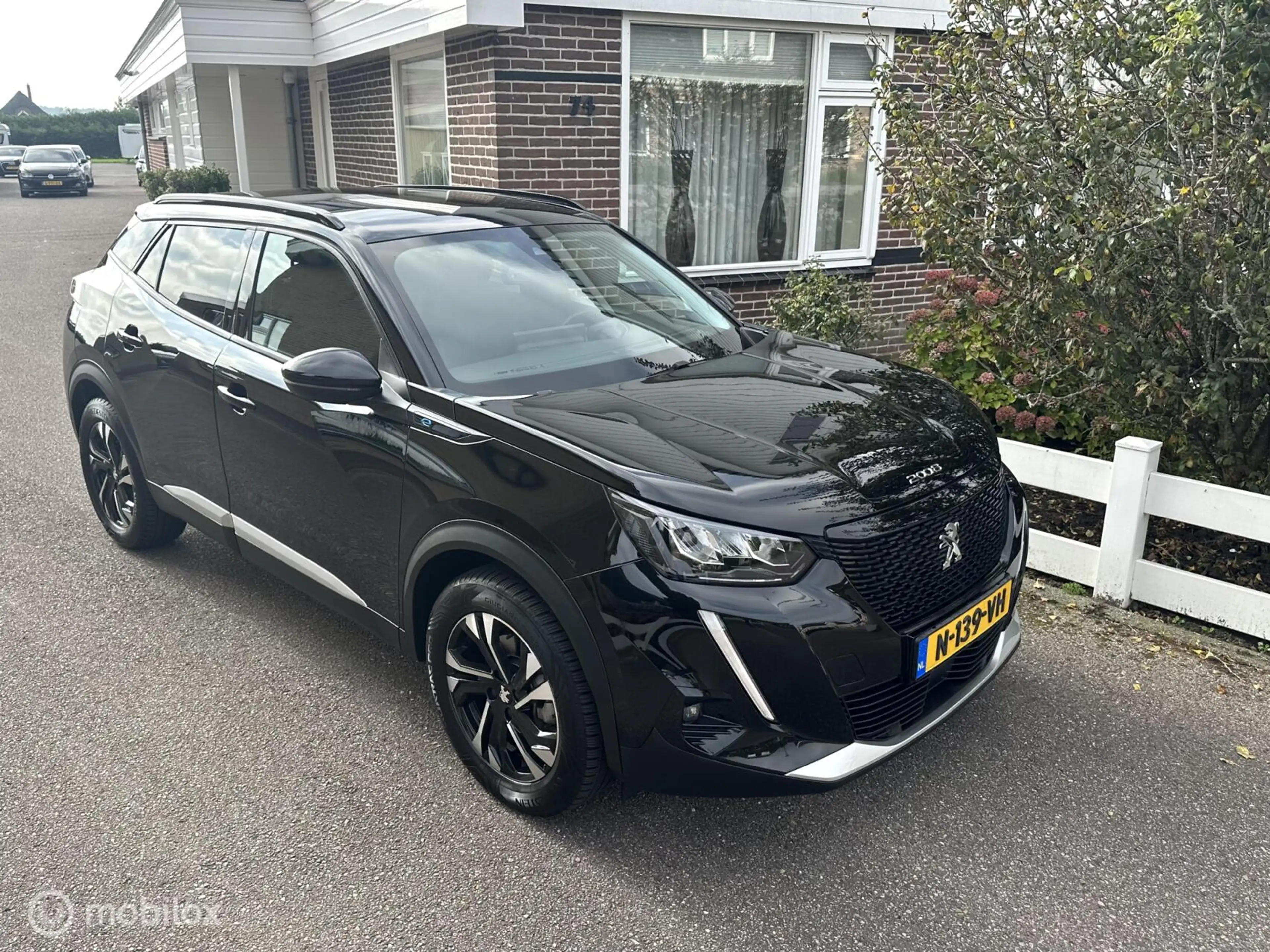 Peugeot e-2008 EV Allure Pack 50 kWh CARPLAY ACHTERUITRIJ CAMERA — photo 6