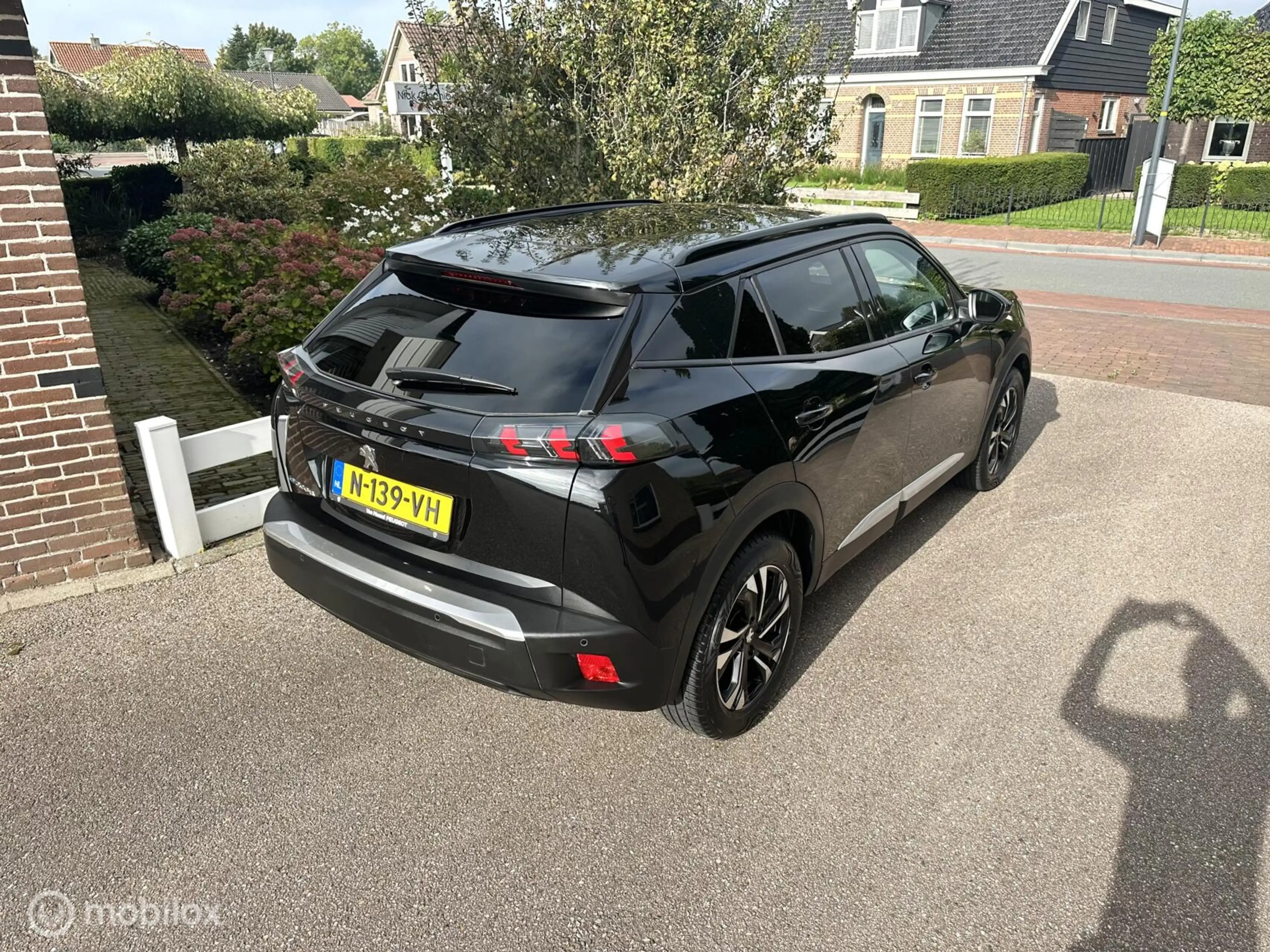 Peugeot e-2008 EV Allure Pack 50 kWh CARPLAY ACHTERUITRIJ CAMERA — photo 4