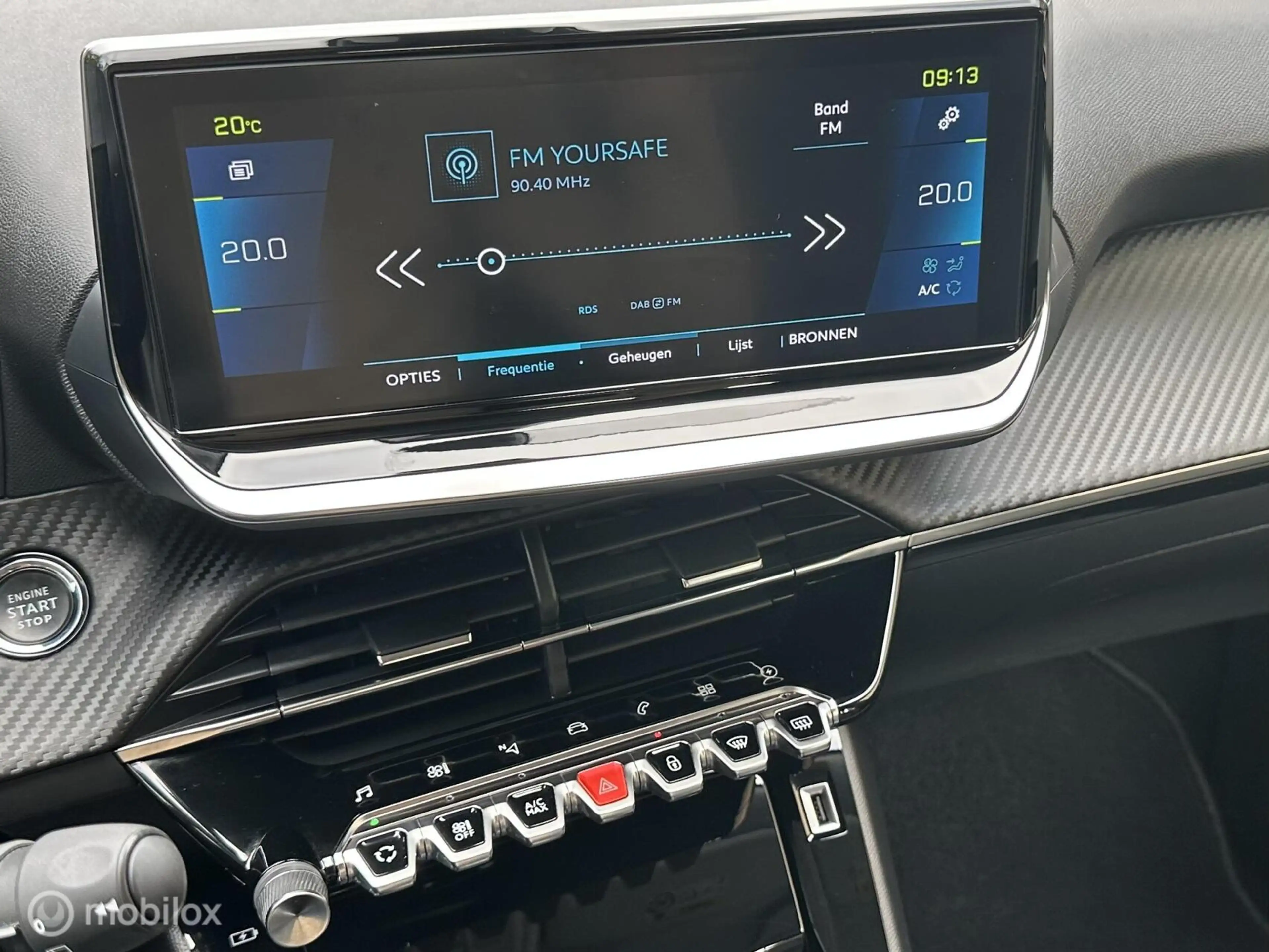 Peugeot e-2008 EV Allure Pack 50 kWh CARPLAY ACHTERUITRIJ CAMERA — photo 13