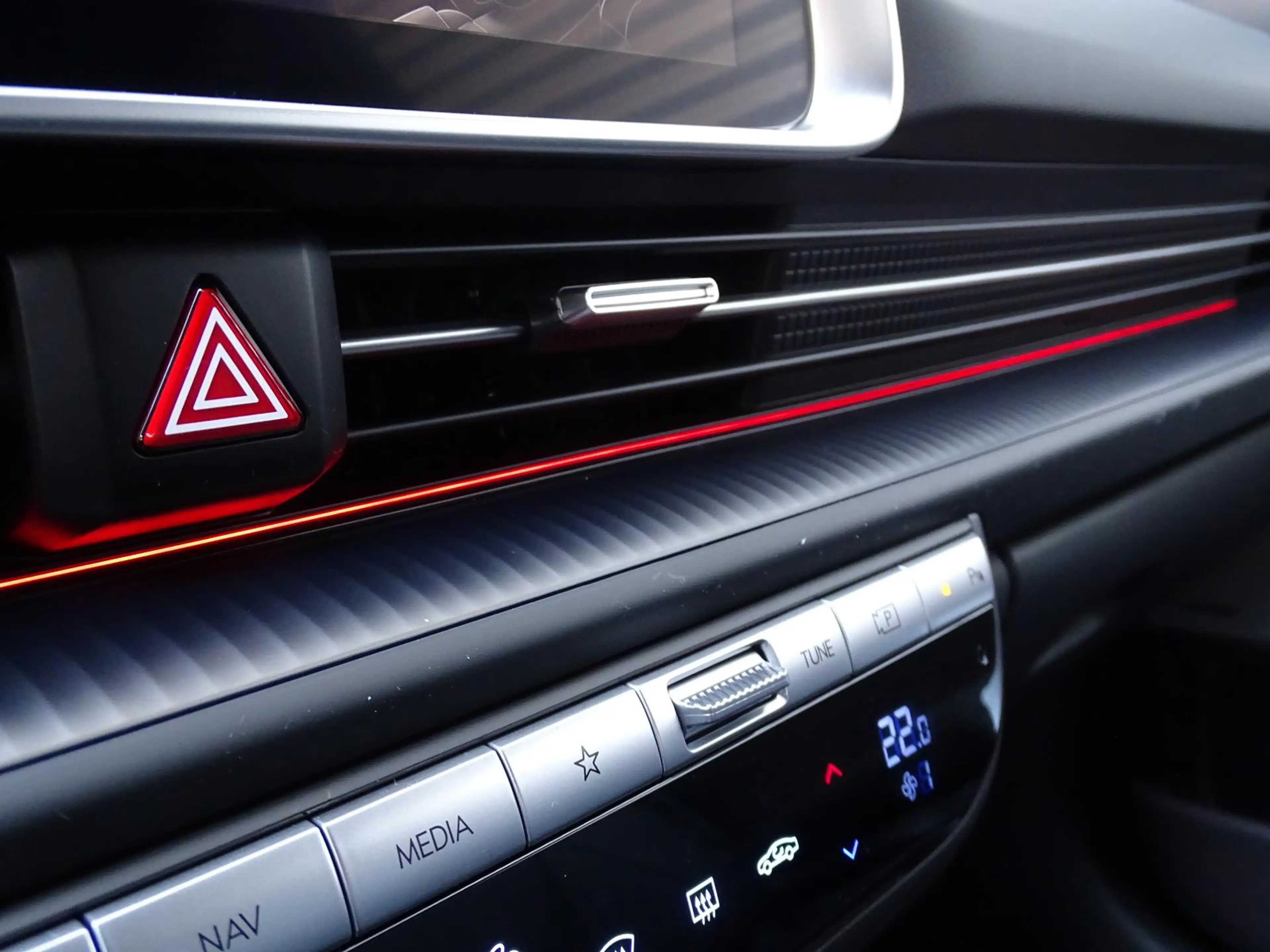 Hyundai IONIQ 6 77,4 kWh 4WD TECHNIQ MATRIX-LED/PARK-PAKET/EHK — photo 15