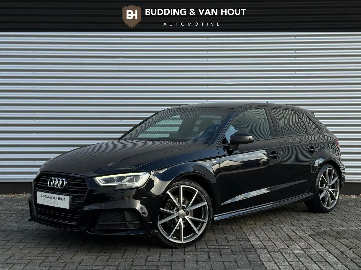Audi A3 Sportback 30 TFSI Sport S-Line Automaat Cruise Nav Zwart - 1