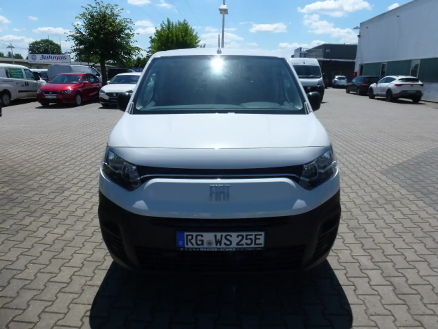 Fiat Doblo KaWa L2 50 kWh (136 PS) Weiß - 2