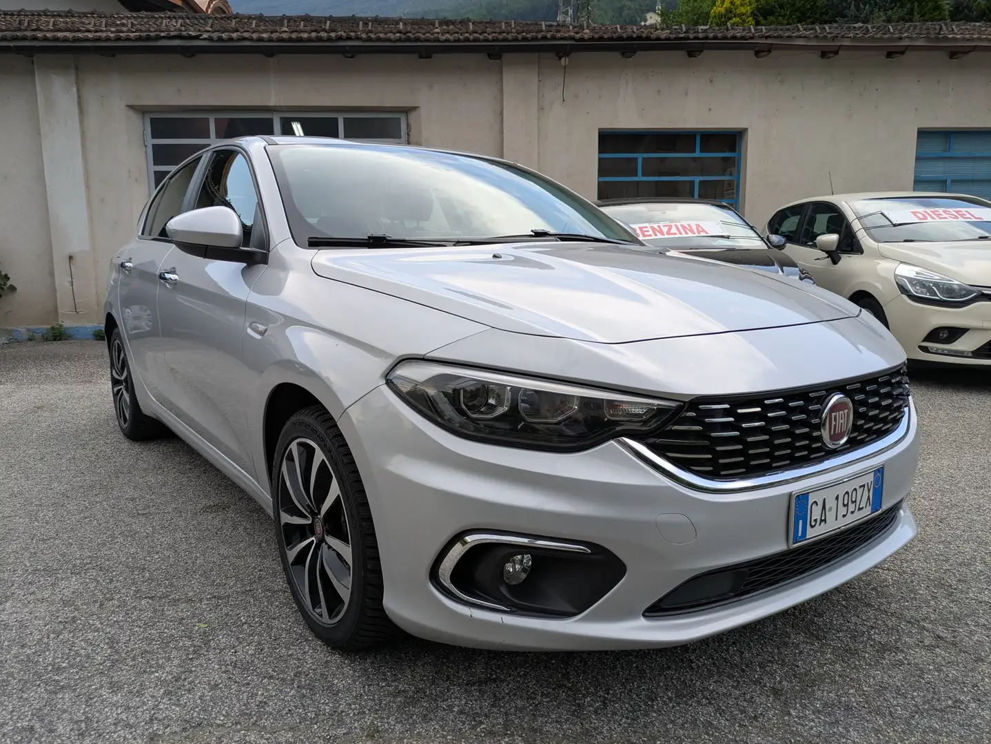 Fiat Tipo Tipo 5p 1.4 Lounge 95cv my20 Zilver - 1