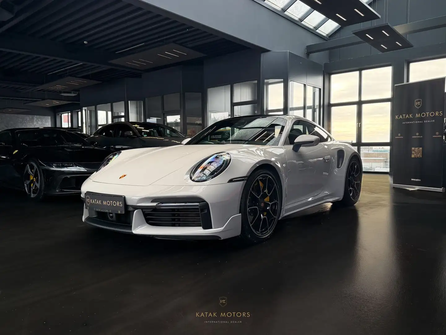 Porsche 911 TURBO S/SPORTDESIGN/LIFT/PANO/BURM/APP 04 27 Grau - 2