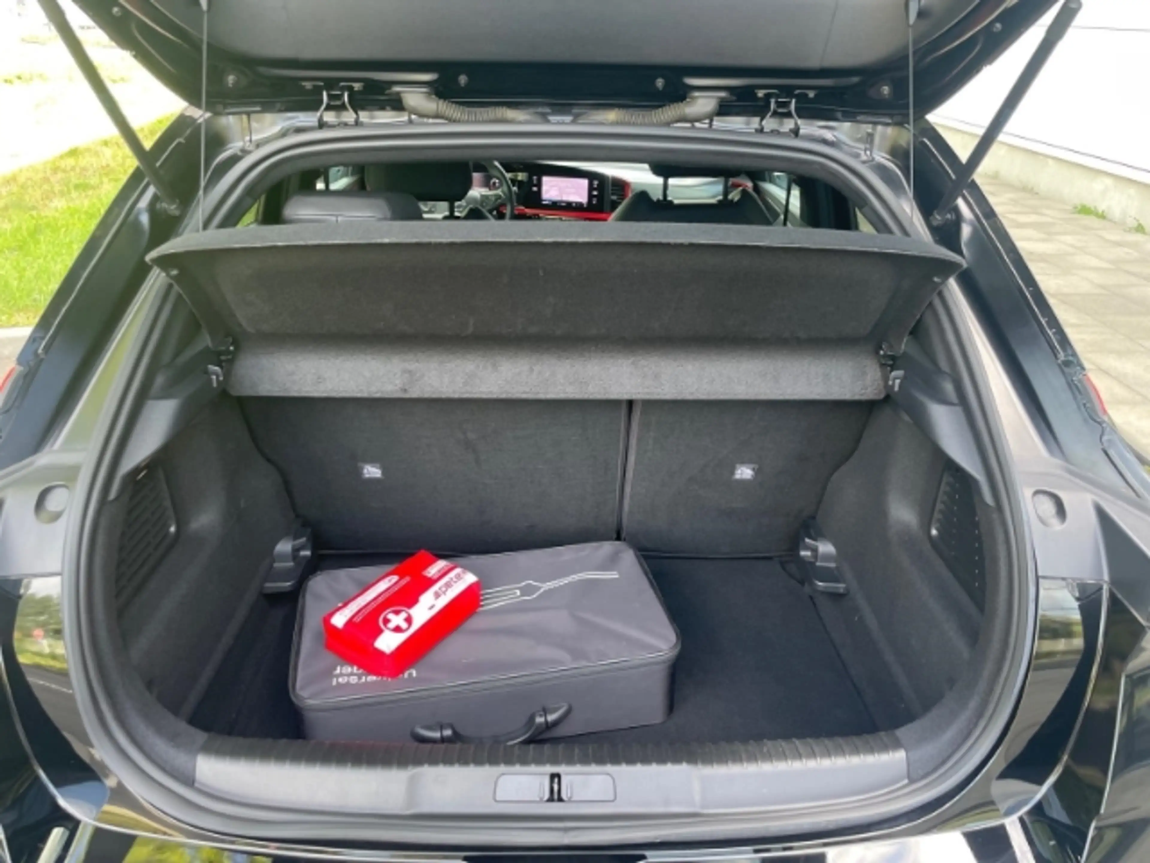Opel Mokka-E GS Line 50kWh/Navi/Sitzheizung/Keyless/PDC/RFK/Kli — photo 12
