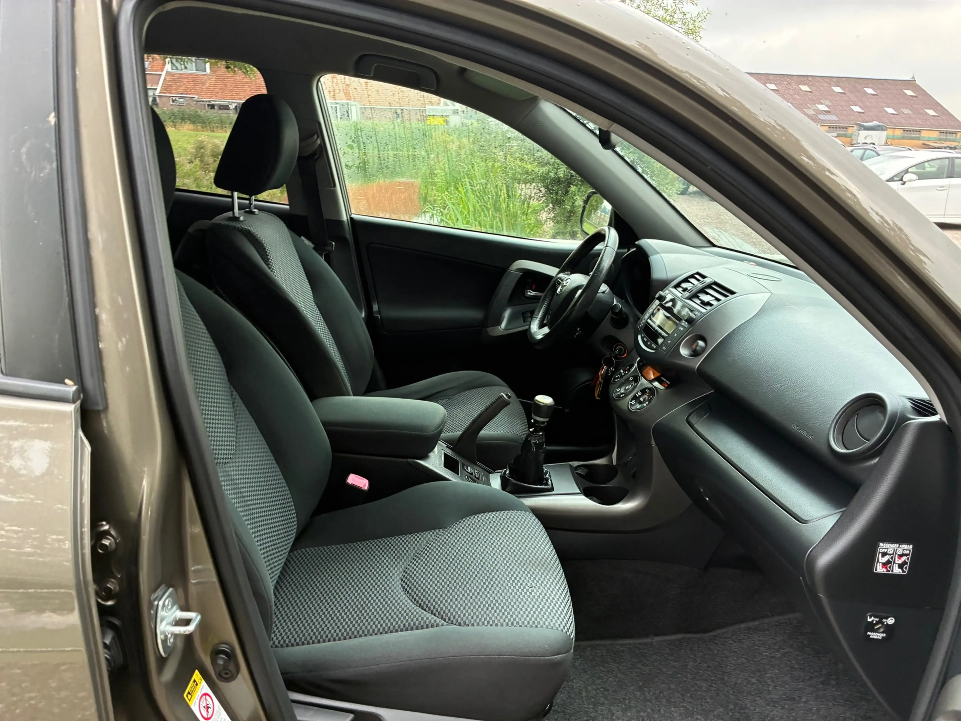 Toyota RAV 4 2.0 VVTi Dynamic 2WD | Cruise + Clima Nu € 7.975,- — photo 7