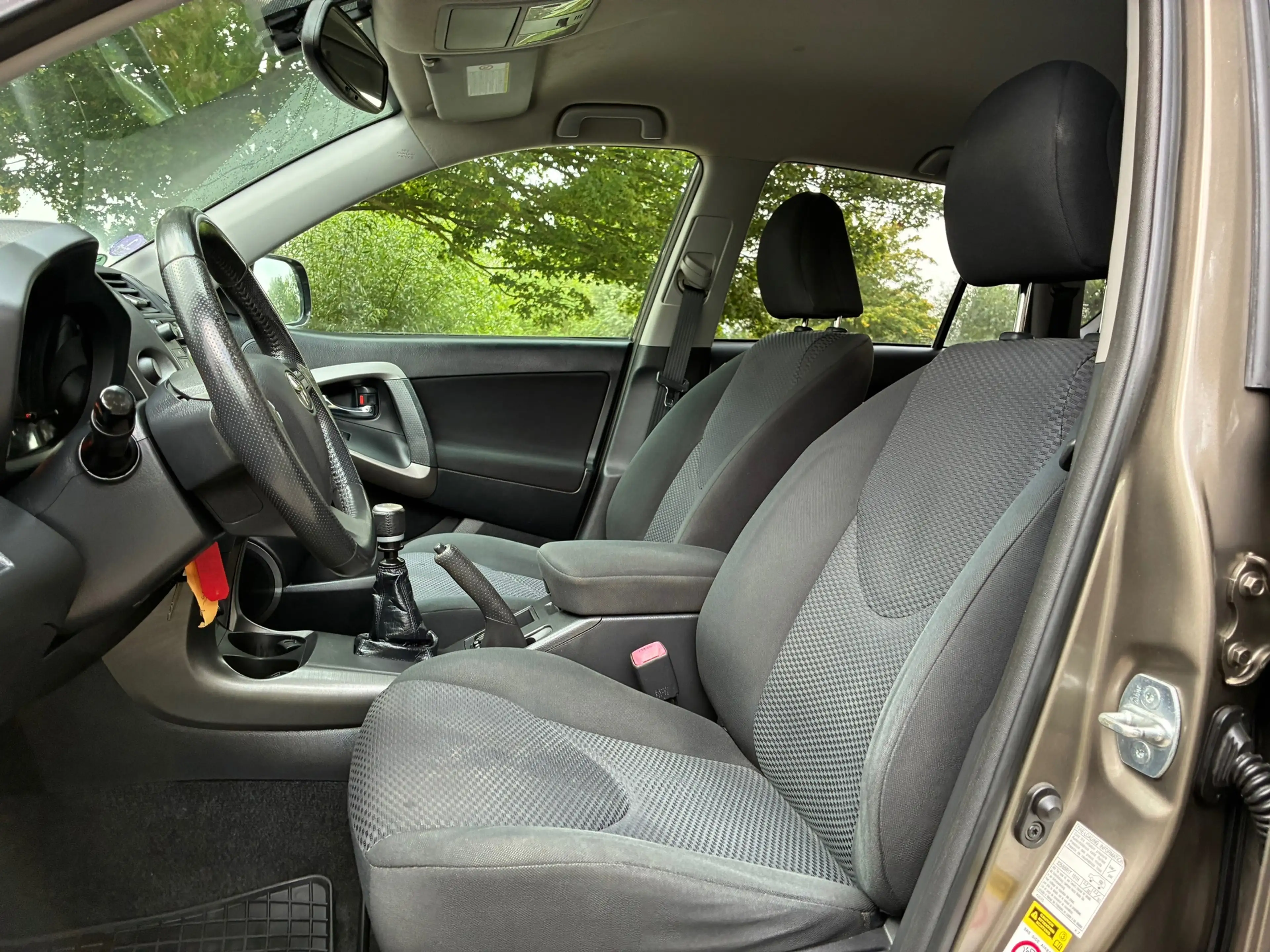Toyota RAV 4 2.0 VVTi Dynamic 2WD | Cruise + Clima Nu € 7.975,- — photo 12