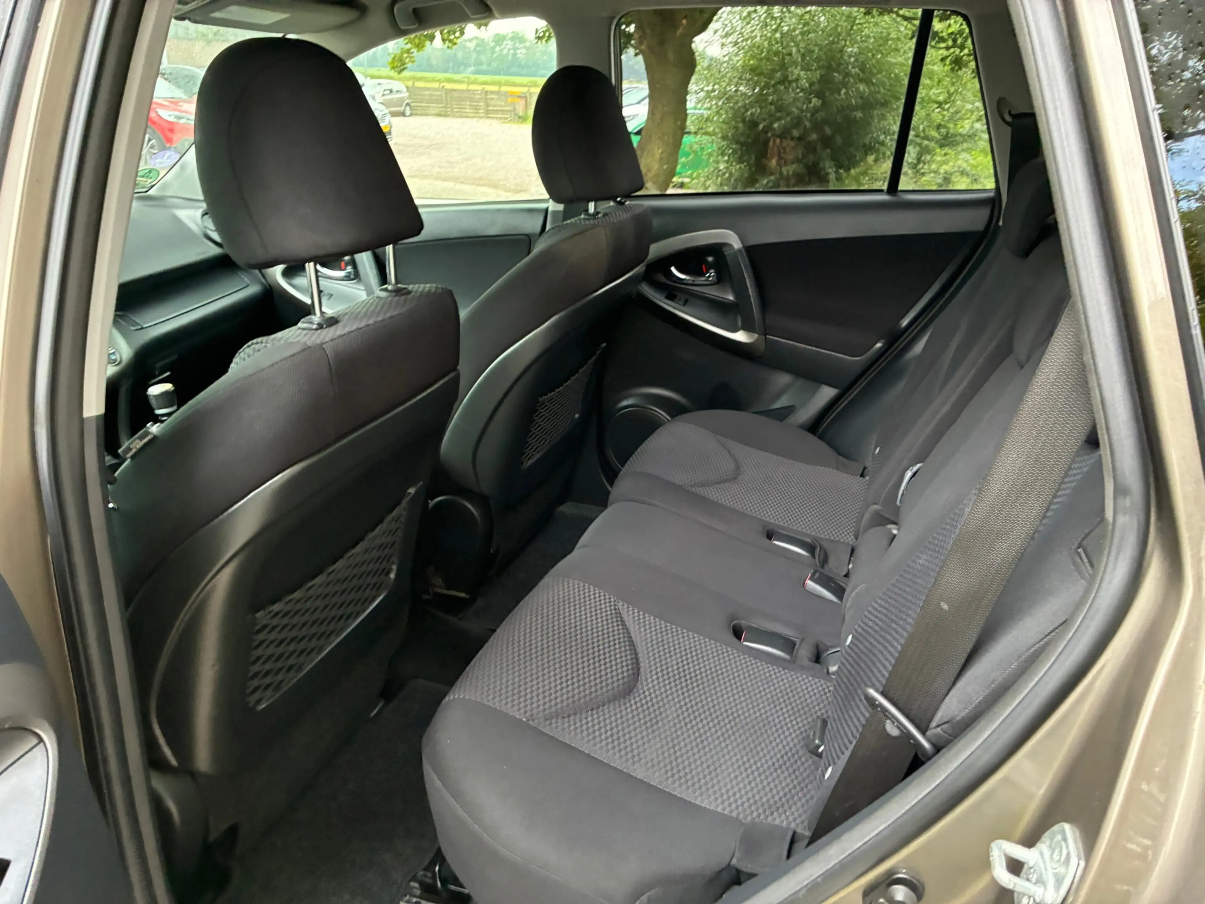Toyota RAV 4 2.0 VVTi Dynamic 2WD | Cruise + Clima Nu € 7.975,- — photo 11
