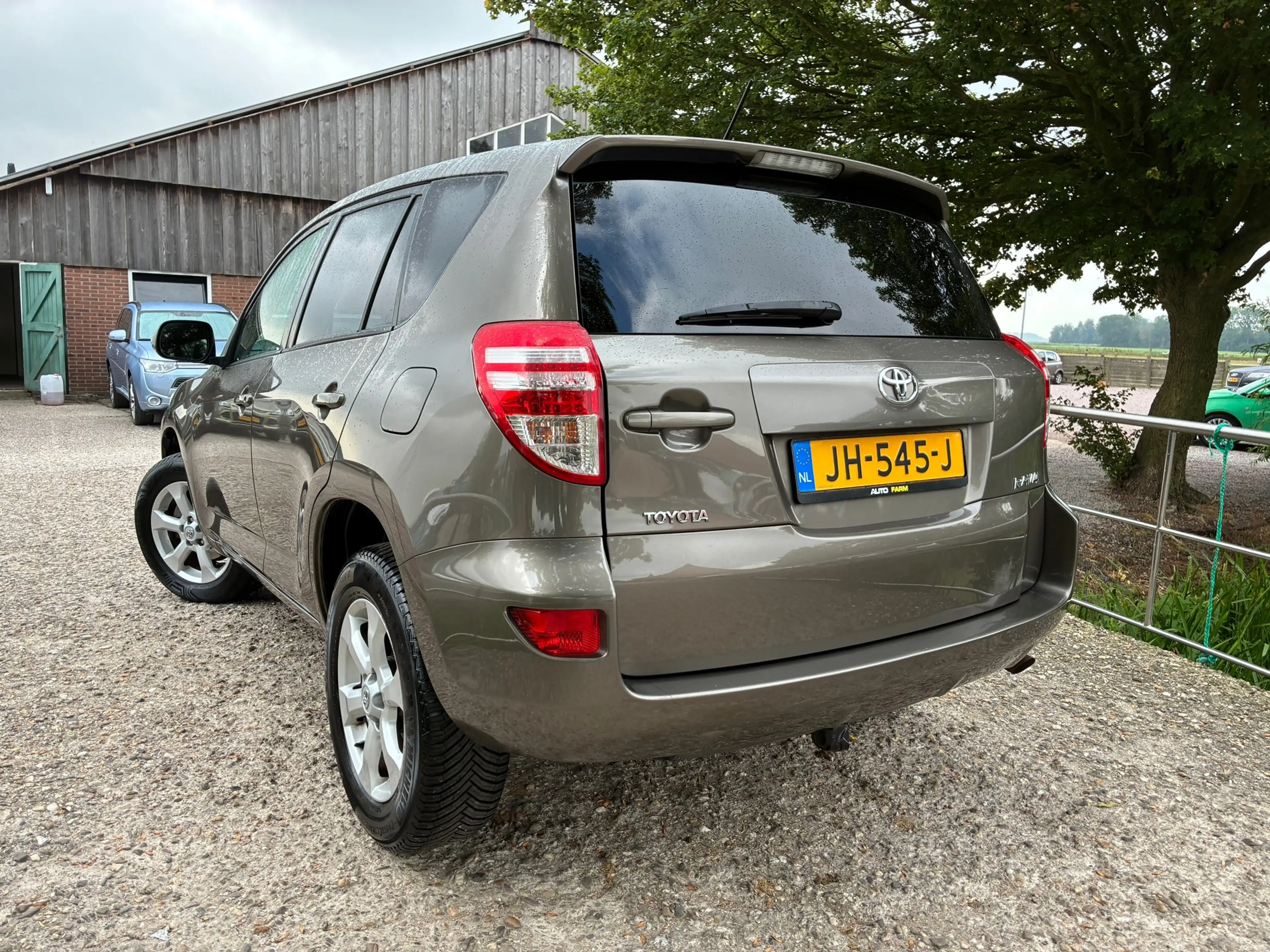 Toyota RAV 4 2.0 VVTi Dynamic 2WD | Cruise + Clima Nu € 7.975,- — photo 2