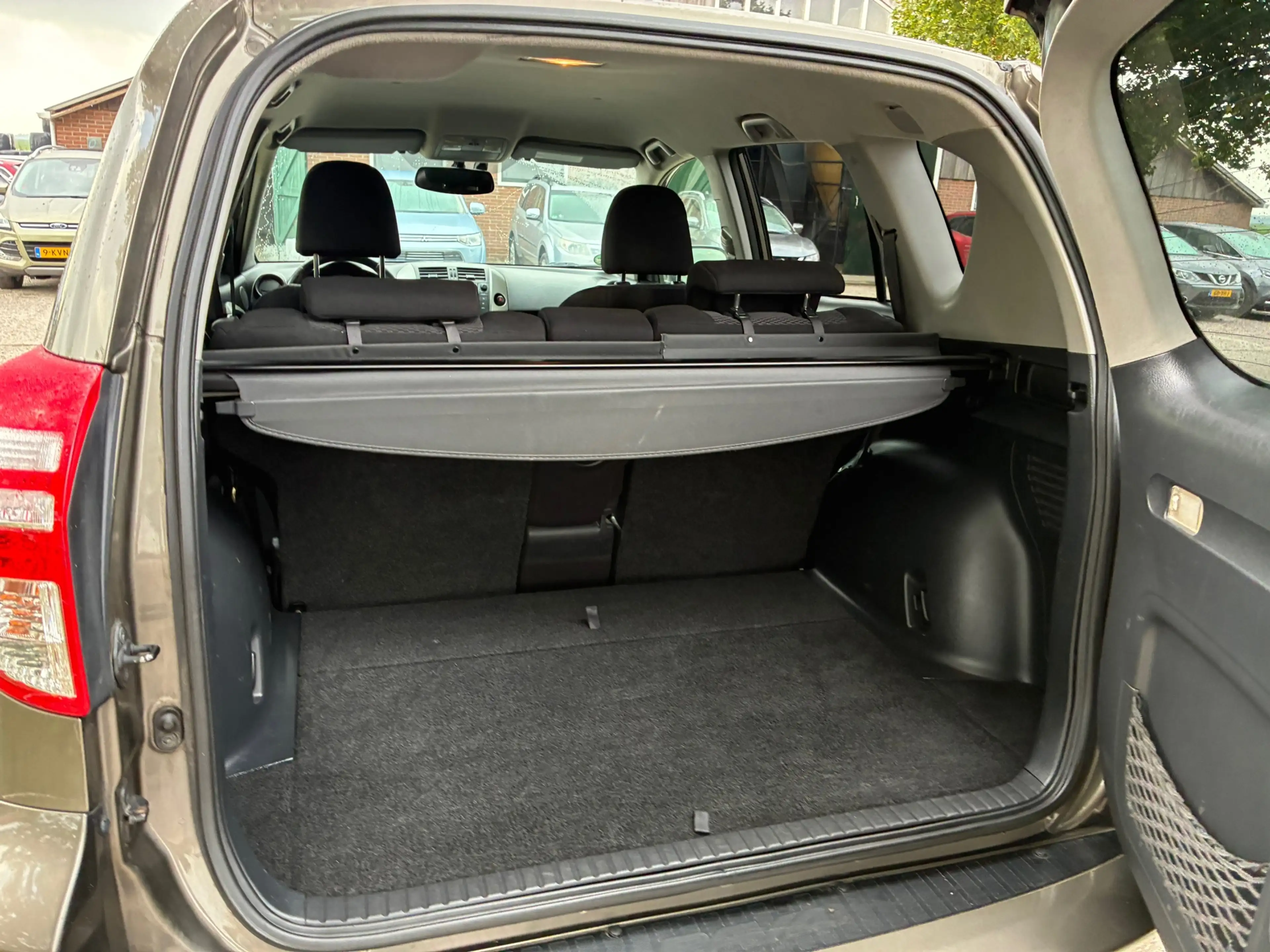 Toyota RAV 4 2.0 VVTi Dynamic 2WD | Cruise + Clima Nu € 7.975,- — photo 9