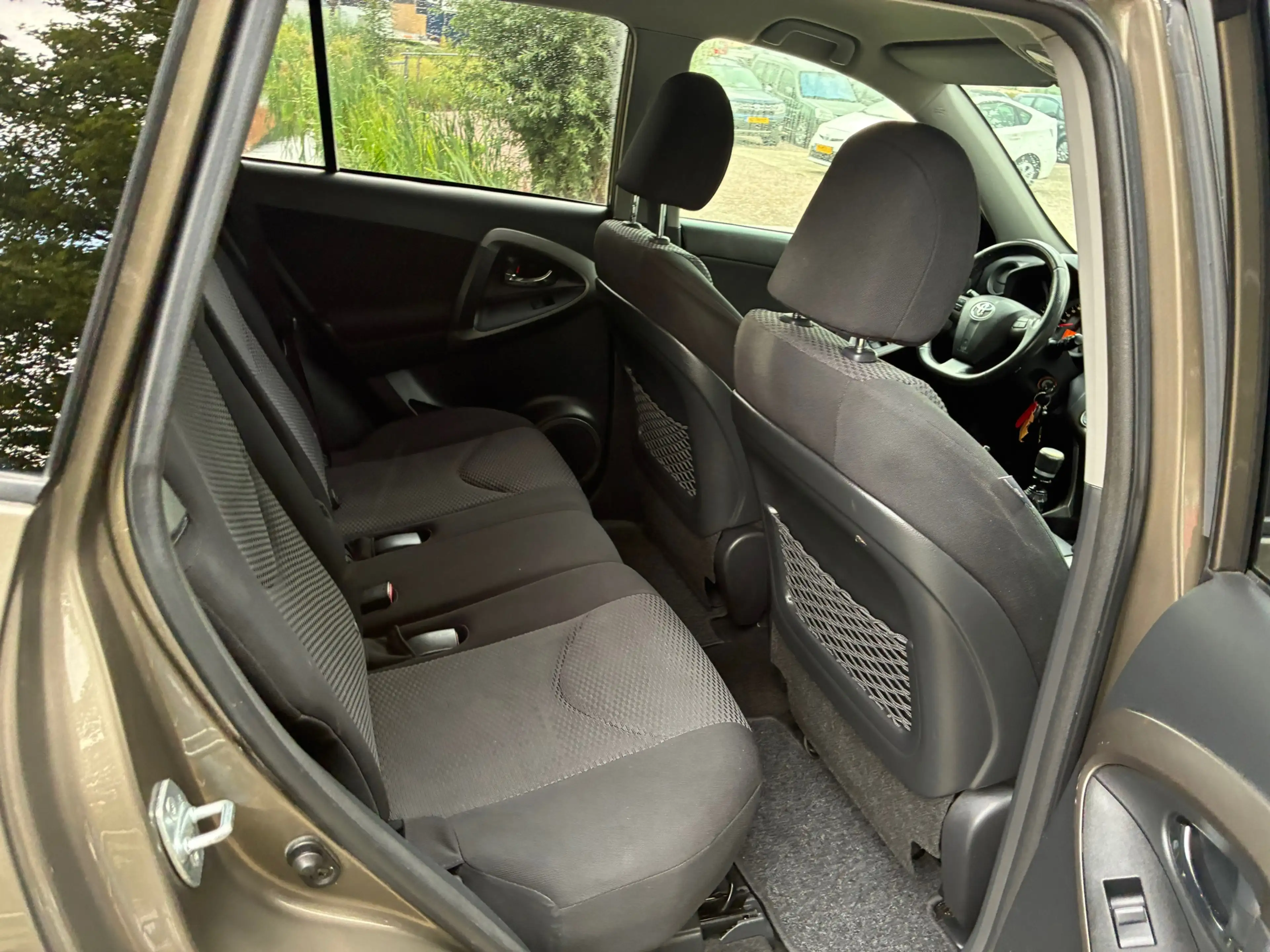 Toyota RAV 4 2.0 VVTi Dynamic 2WD | Cruise + Clima Nu € 7.975,- — photo 8