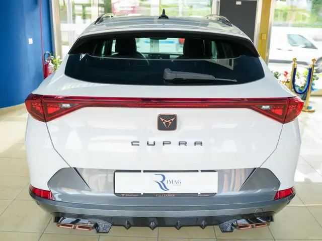Cupra Formentor view 6