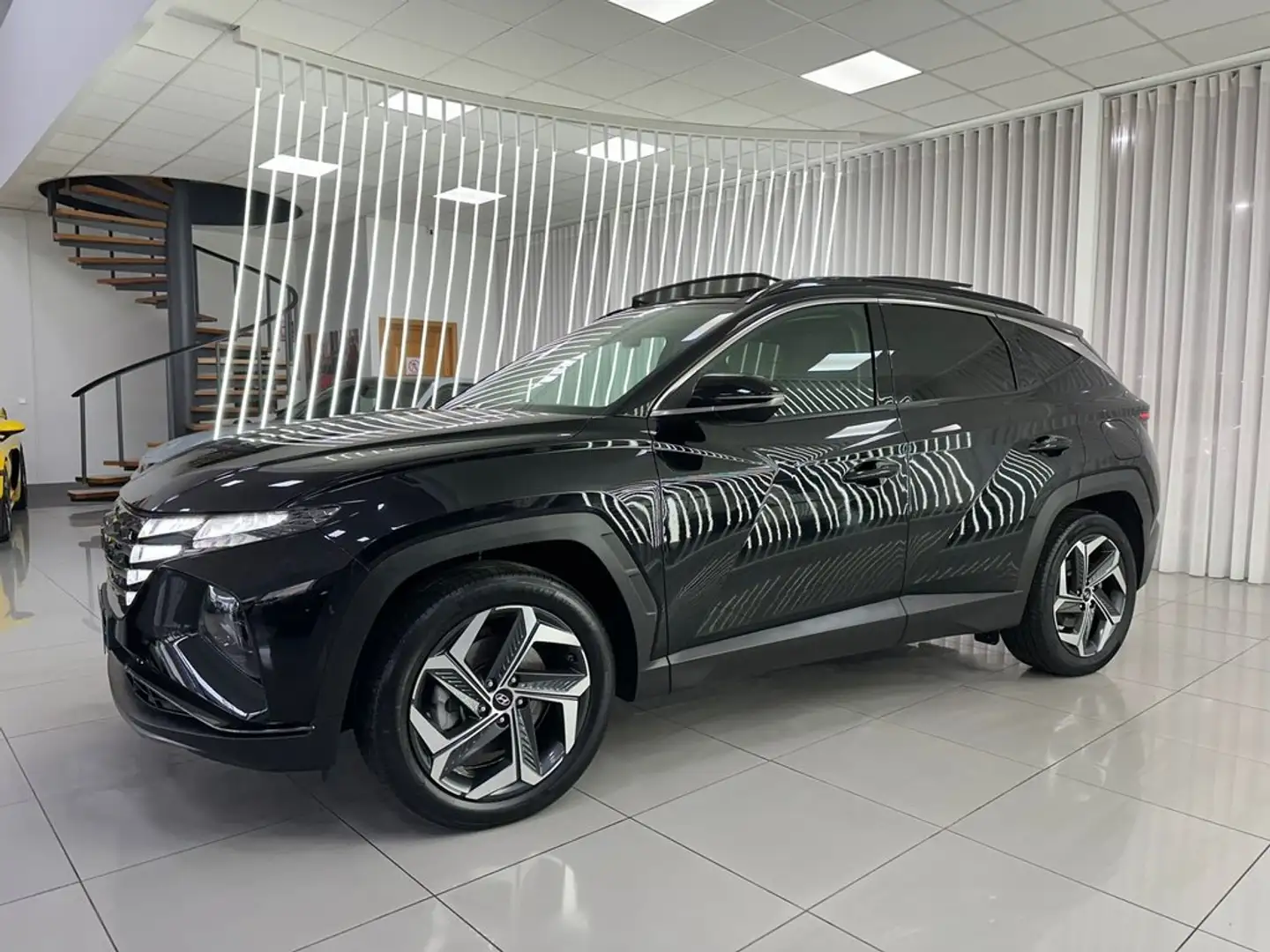 Hyundai TUCSON 1.6 TGDI PHEV Tecno Sky AT Negro - 2
