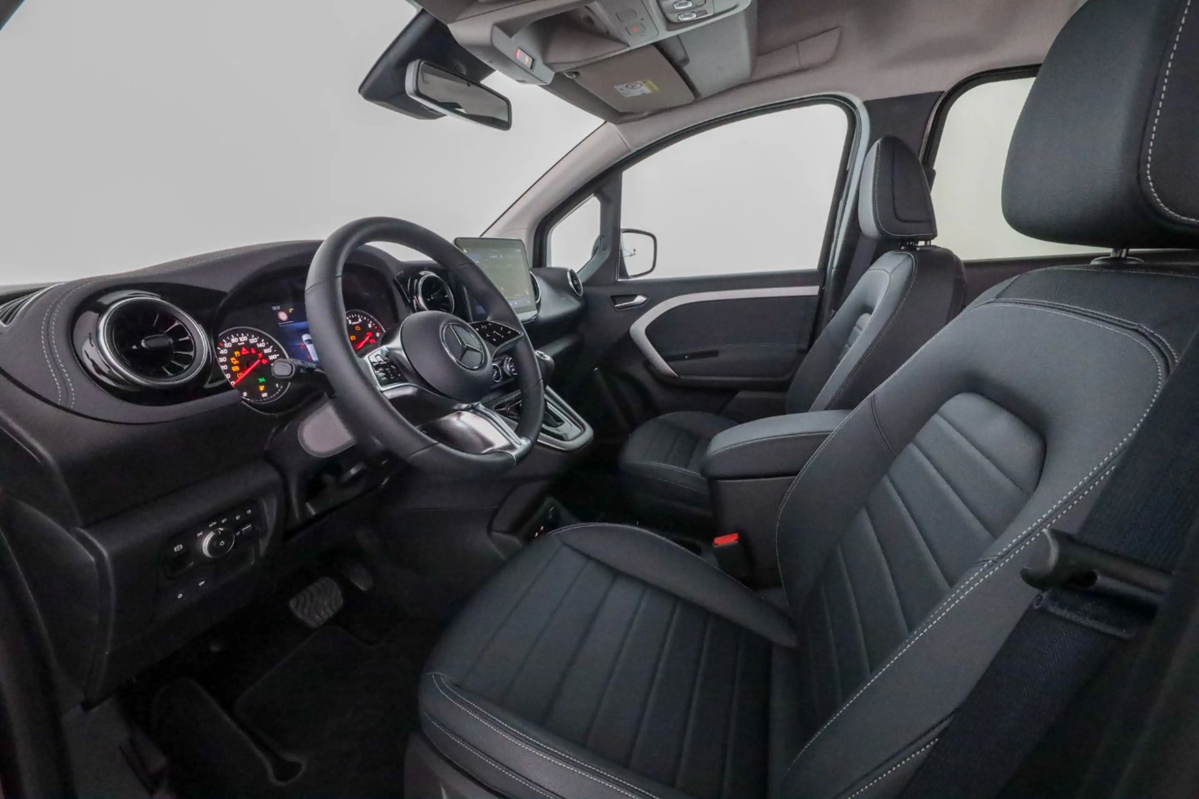 Mercedes-Benz T-Class T 180 lang Automatik Navi Cam SHZ AHK — photo 8